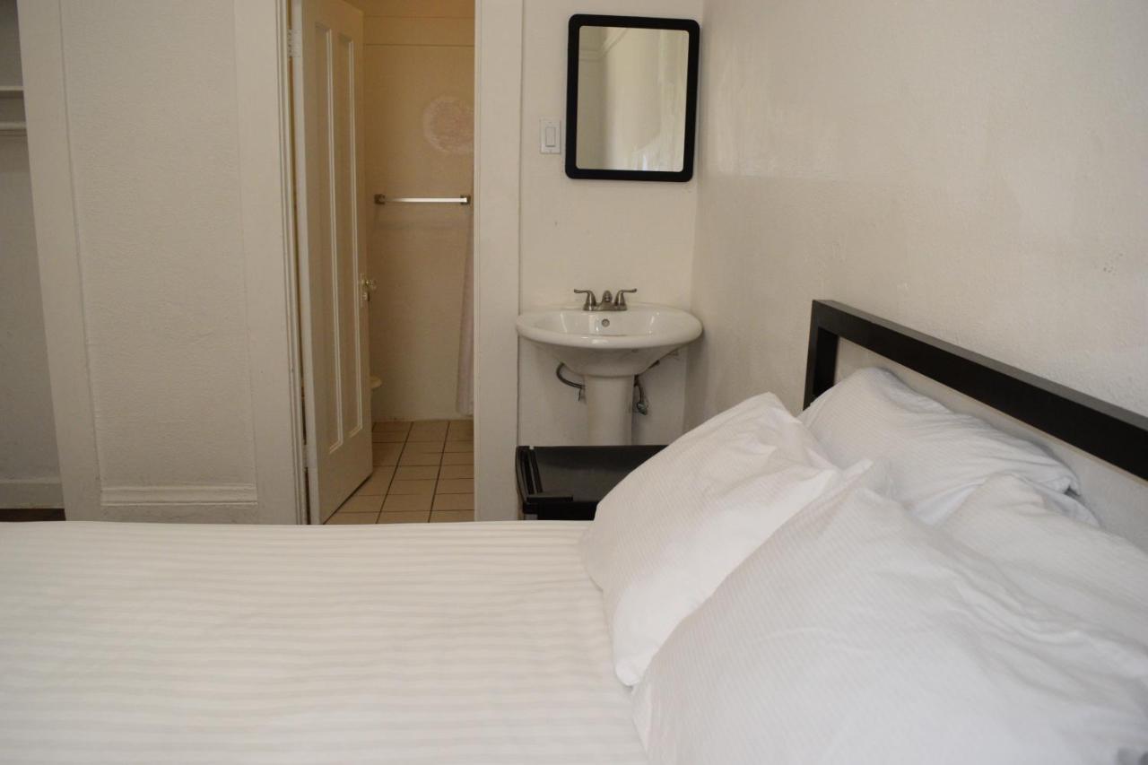 Ikon Hotel