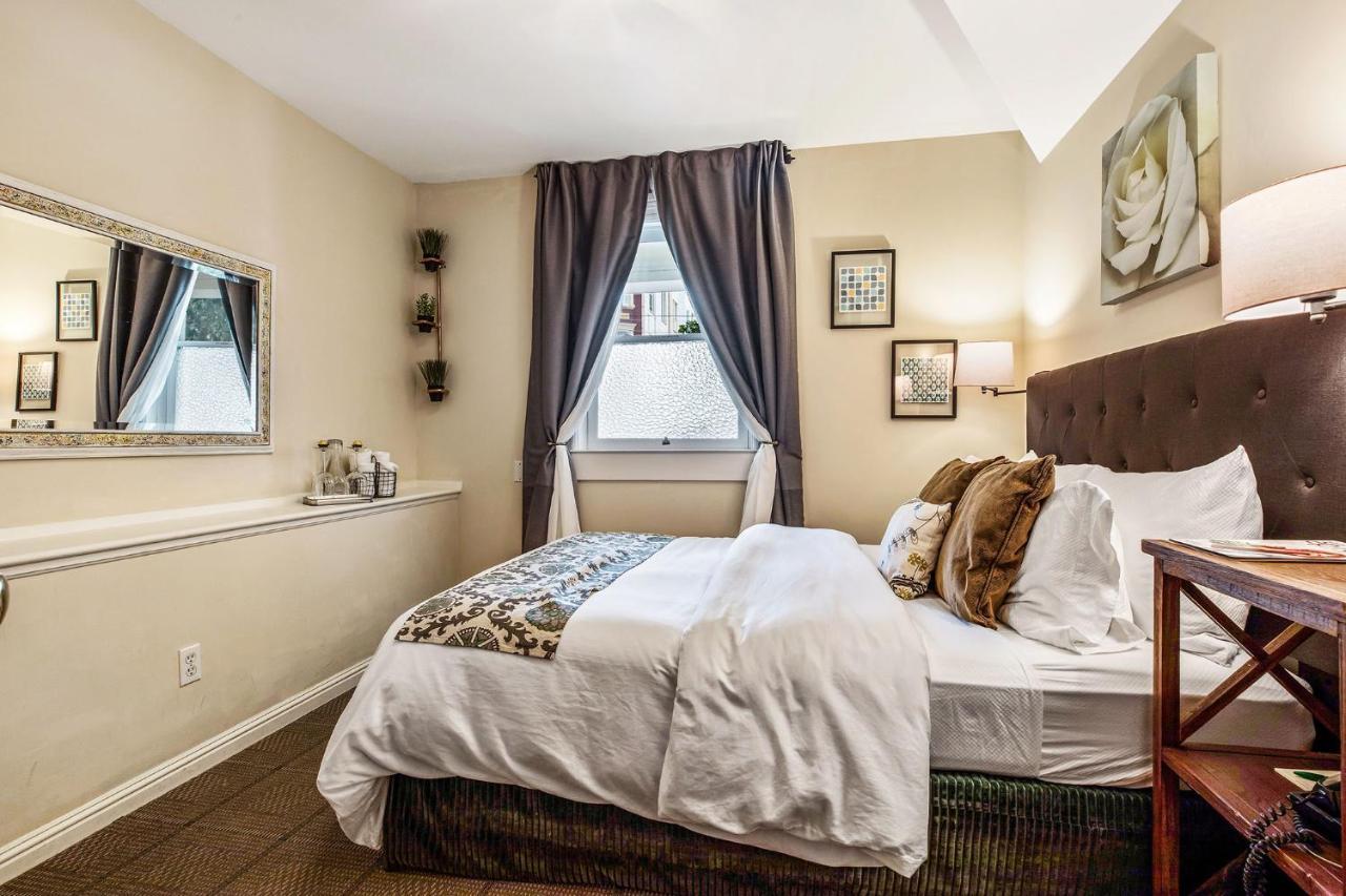 Parker Hotel 4*
