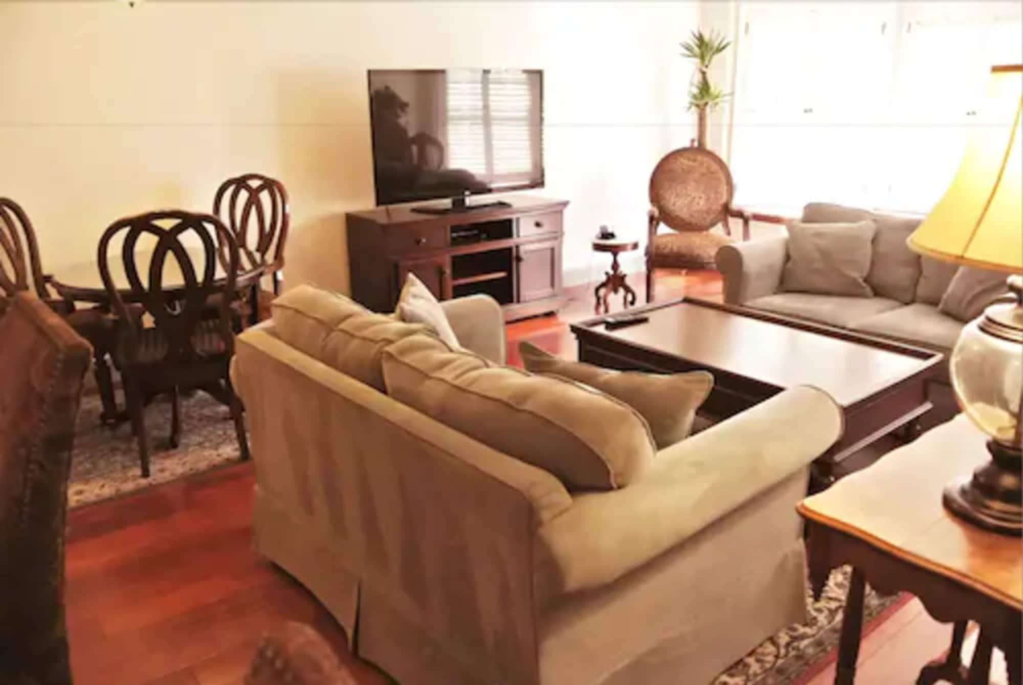 Cow Hollow And Hotel 3*