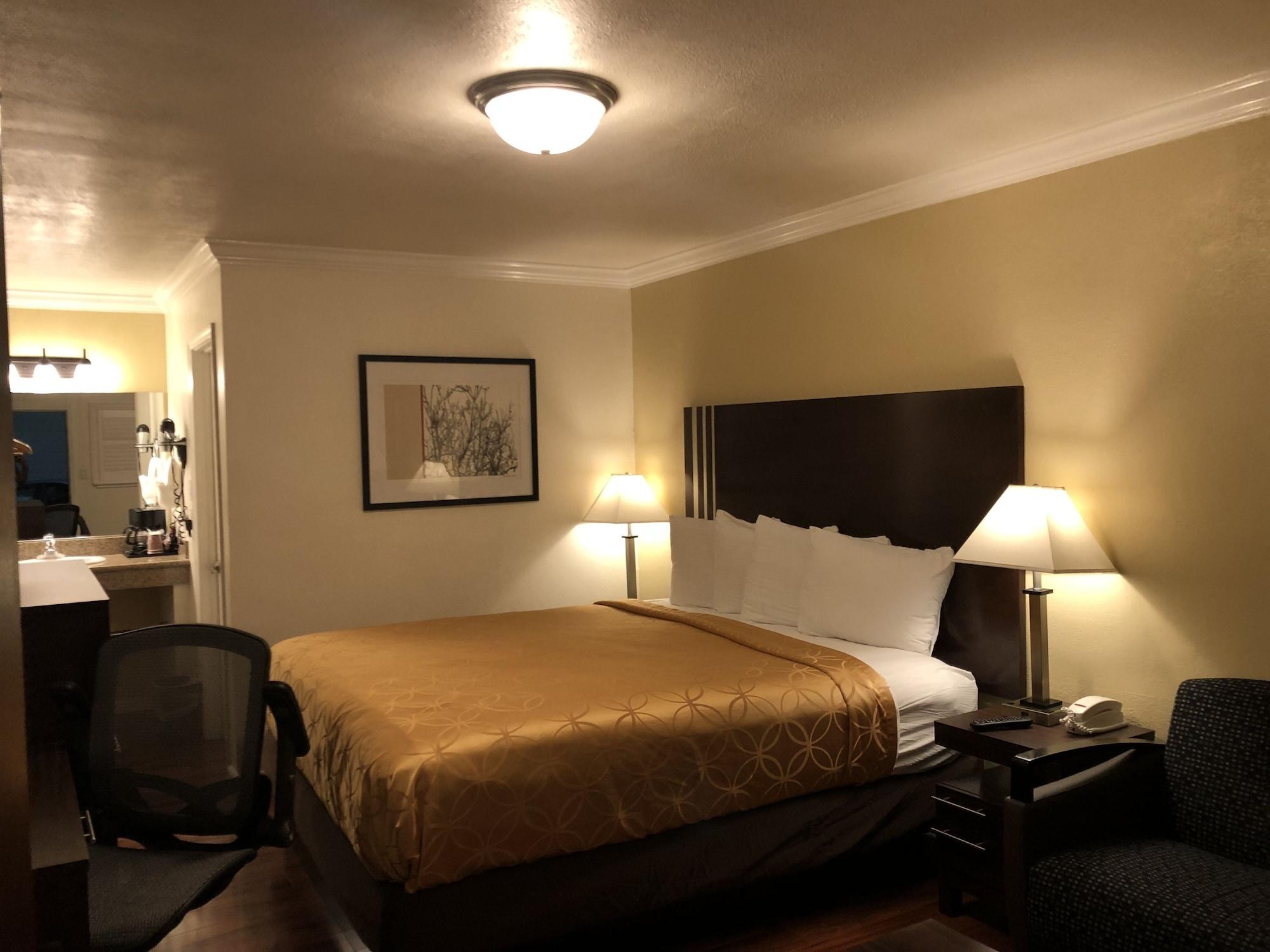 Lombard Plaza Motel