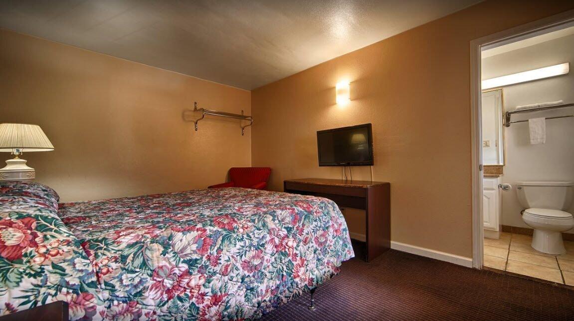 Motel Civic Center 2*