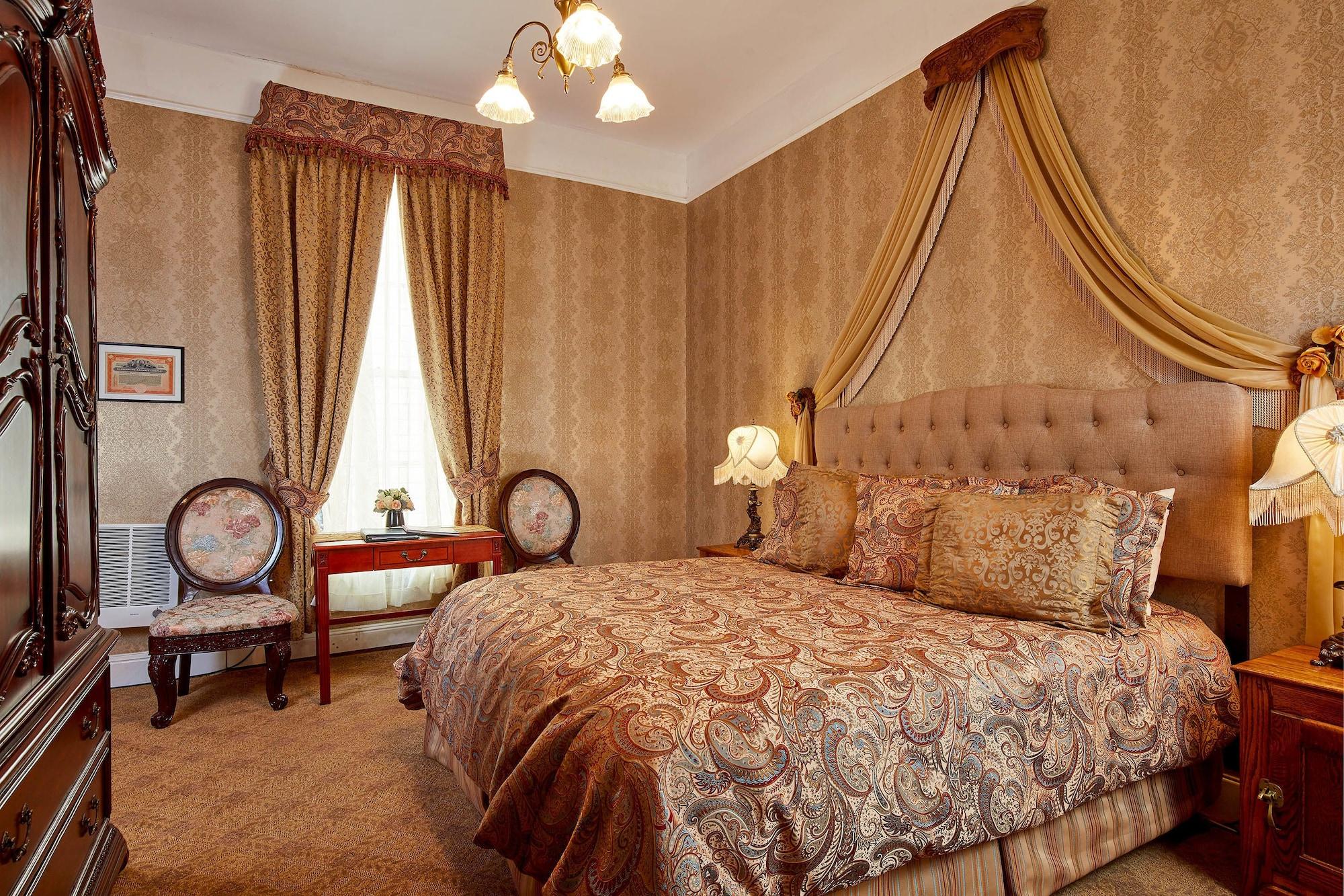 Queen Anne Hotel 3*