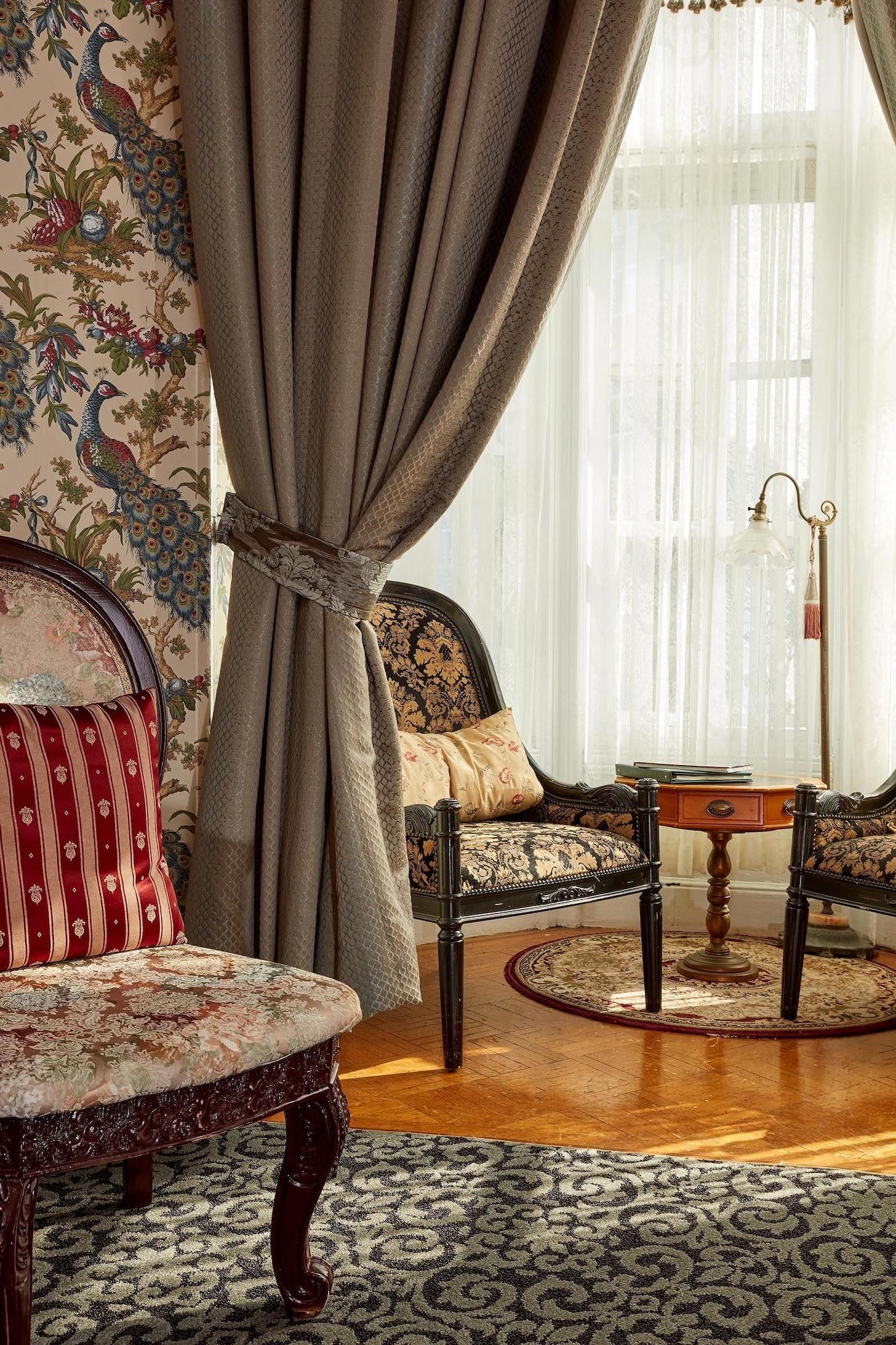 Hotel Queen Anne 3*