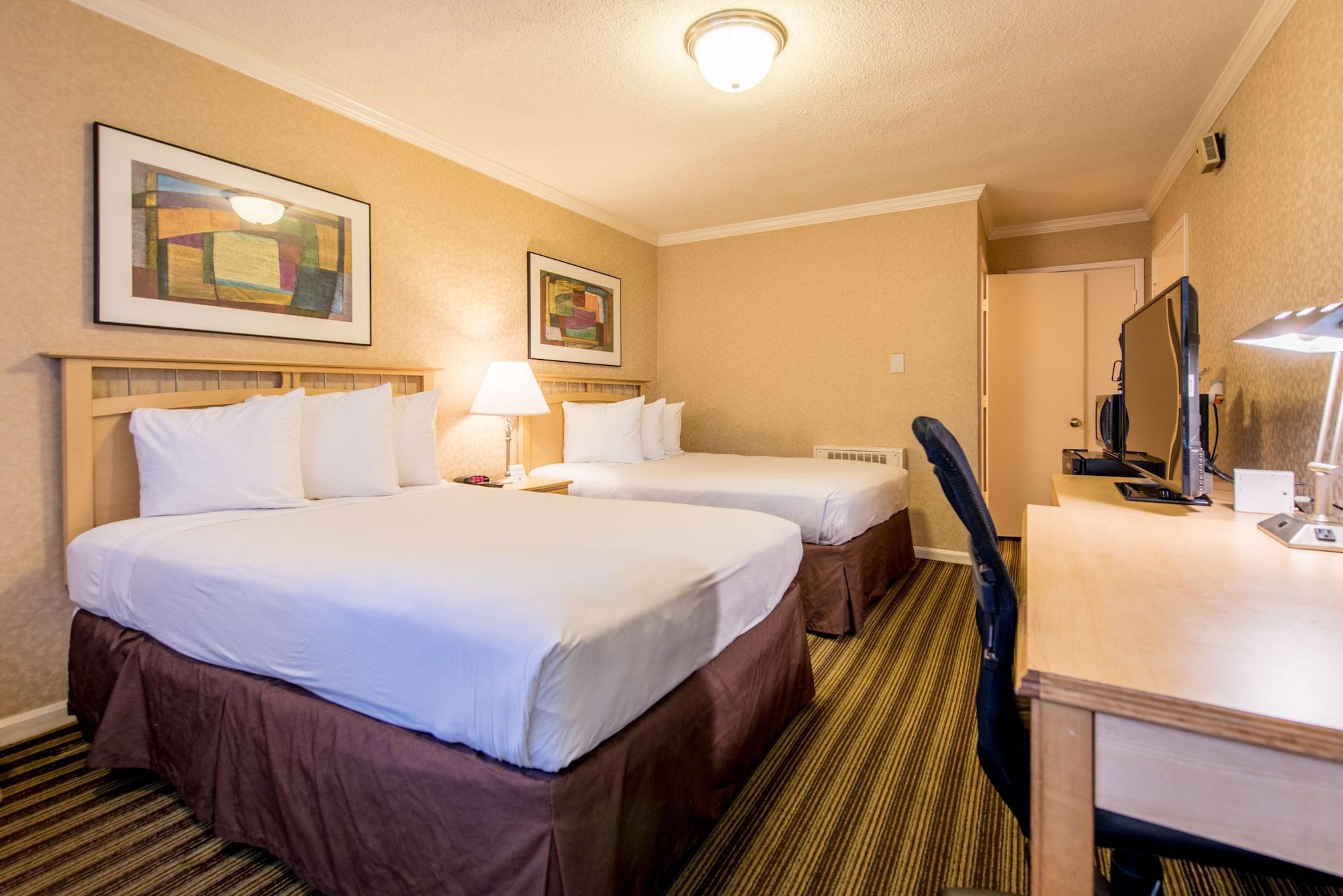Civic Center Motor Motel 3*