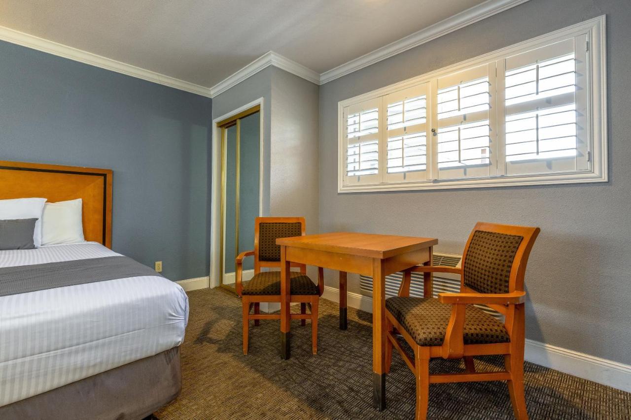 Soma Park Motel