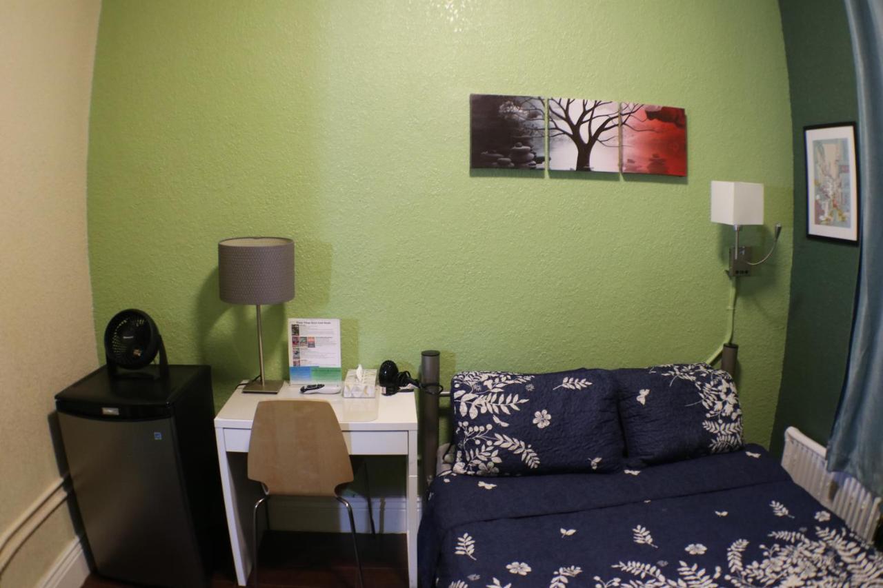Orange Village Hostel *