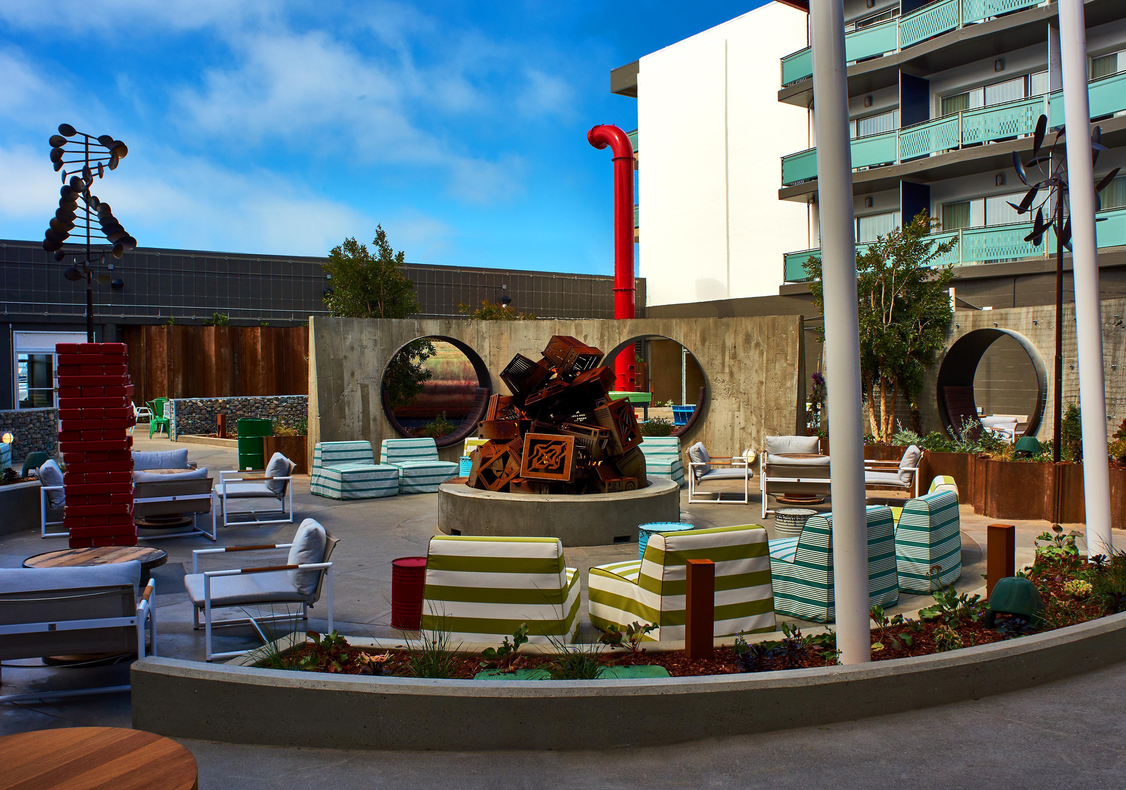 Hotel Zephyr 4*