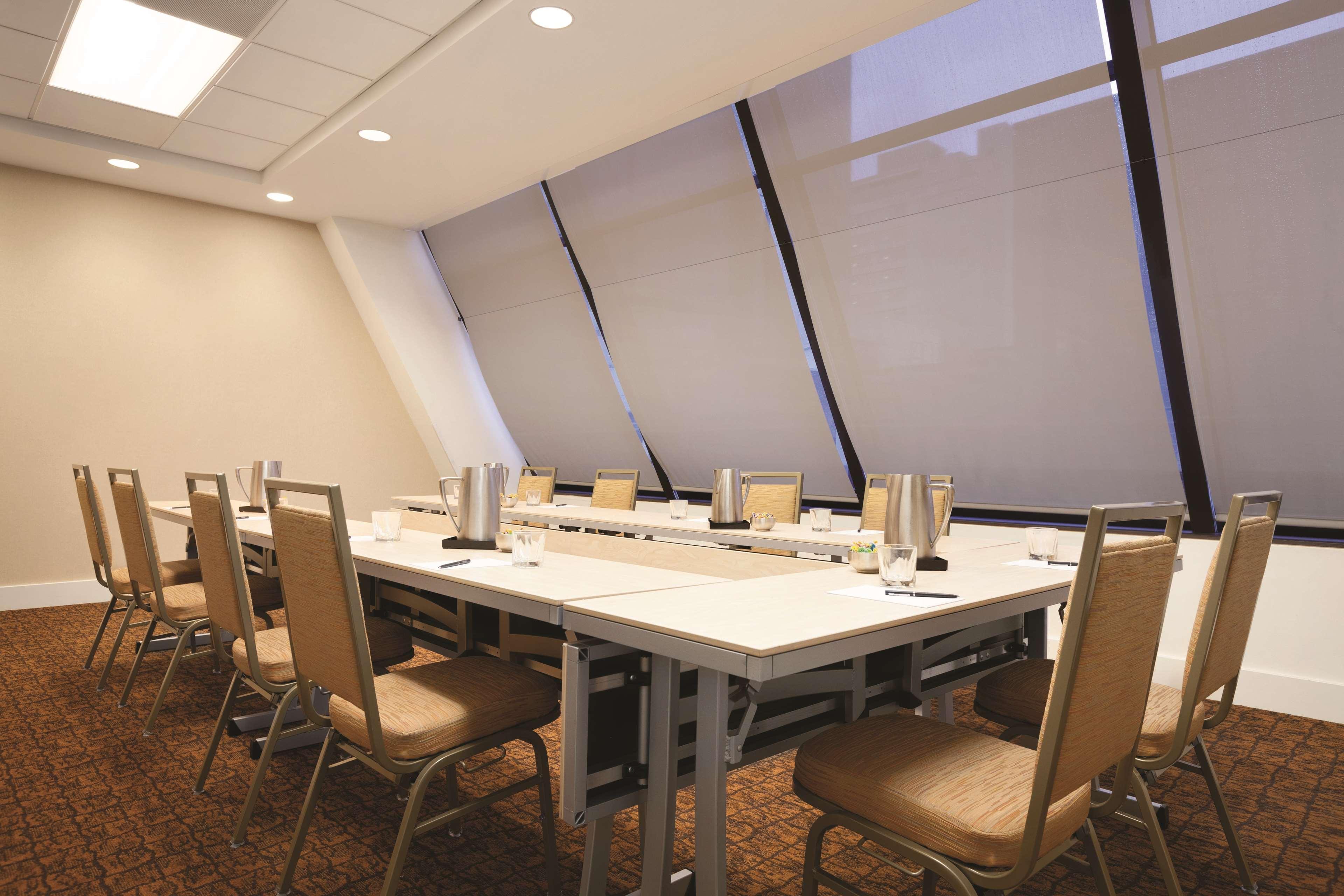 Hilton Financial District Hotel 4*
