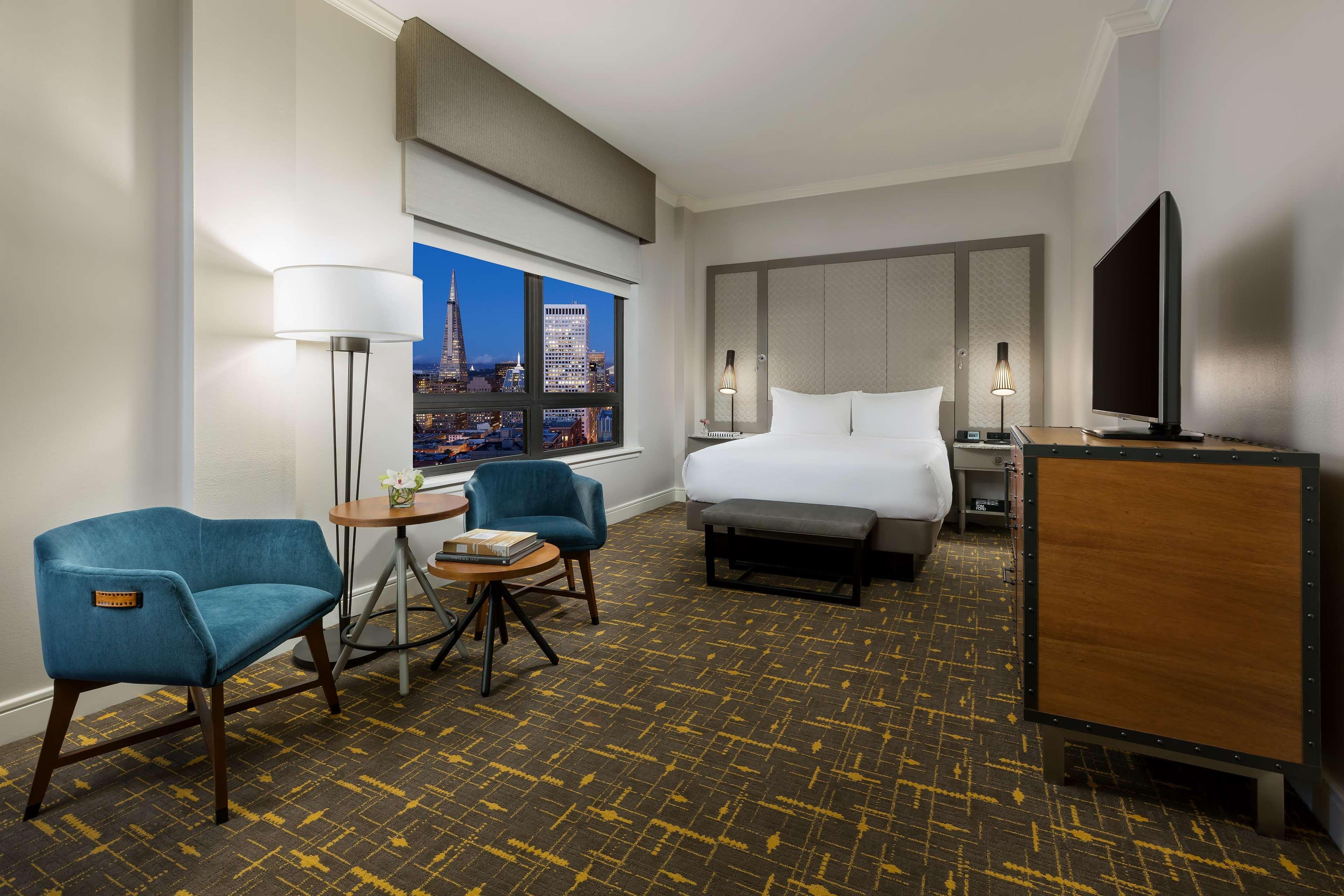 Stanford Court Hotel 4*