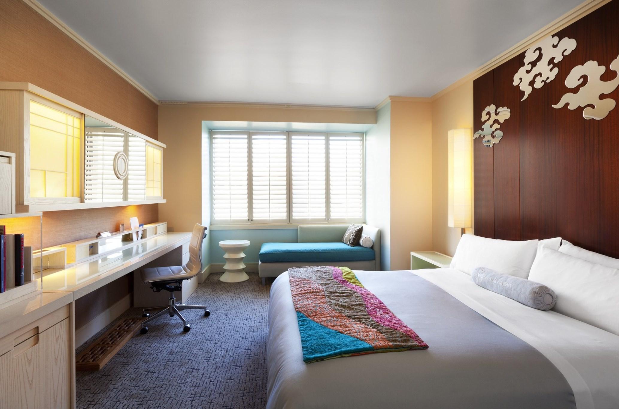 Hotel W 4*