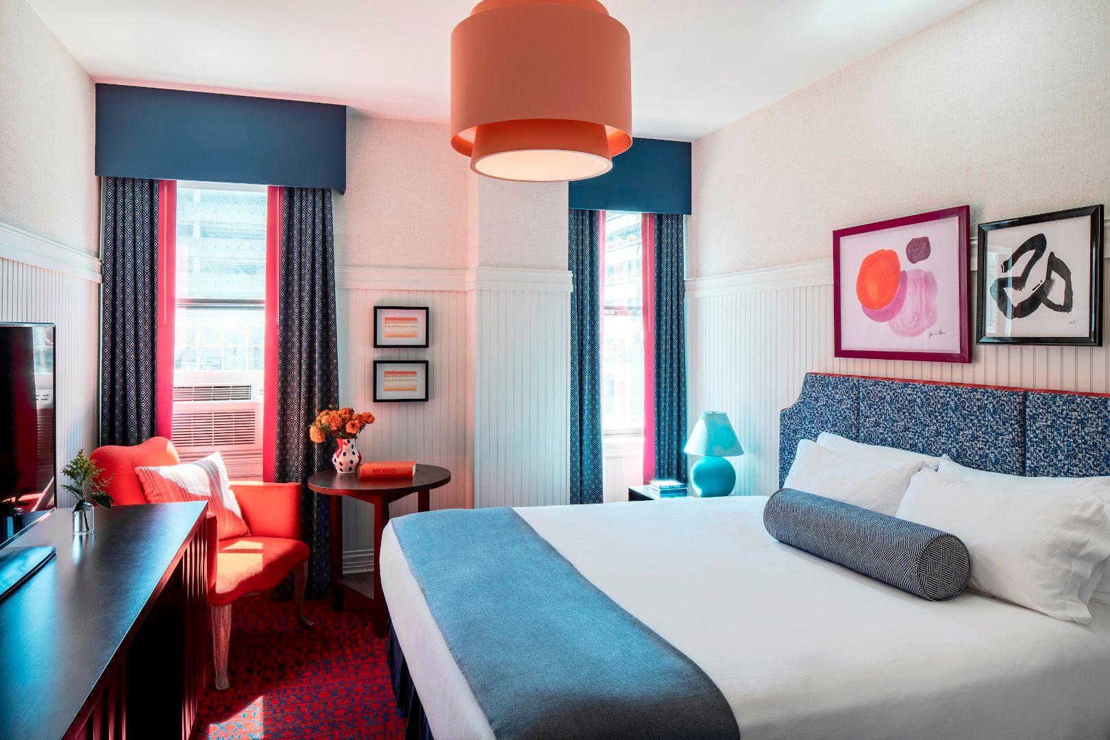 Hotel Triton