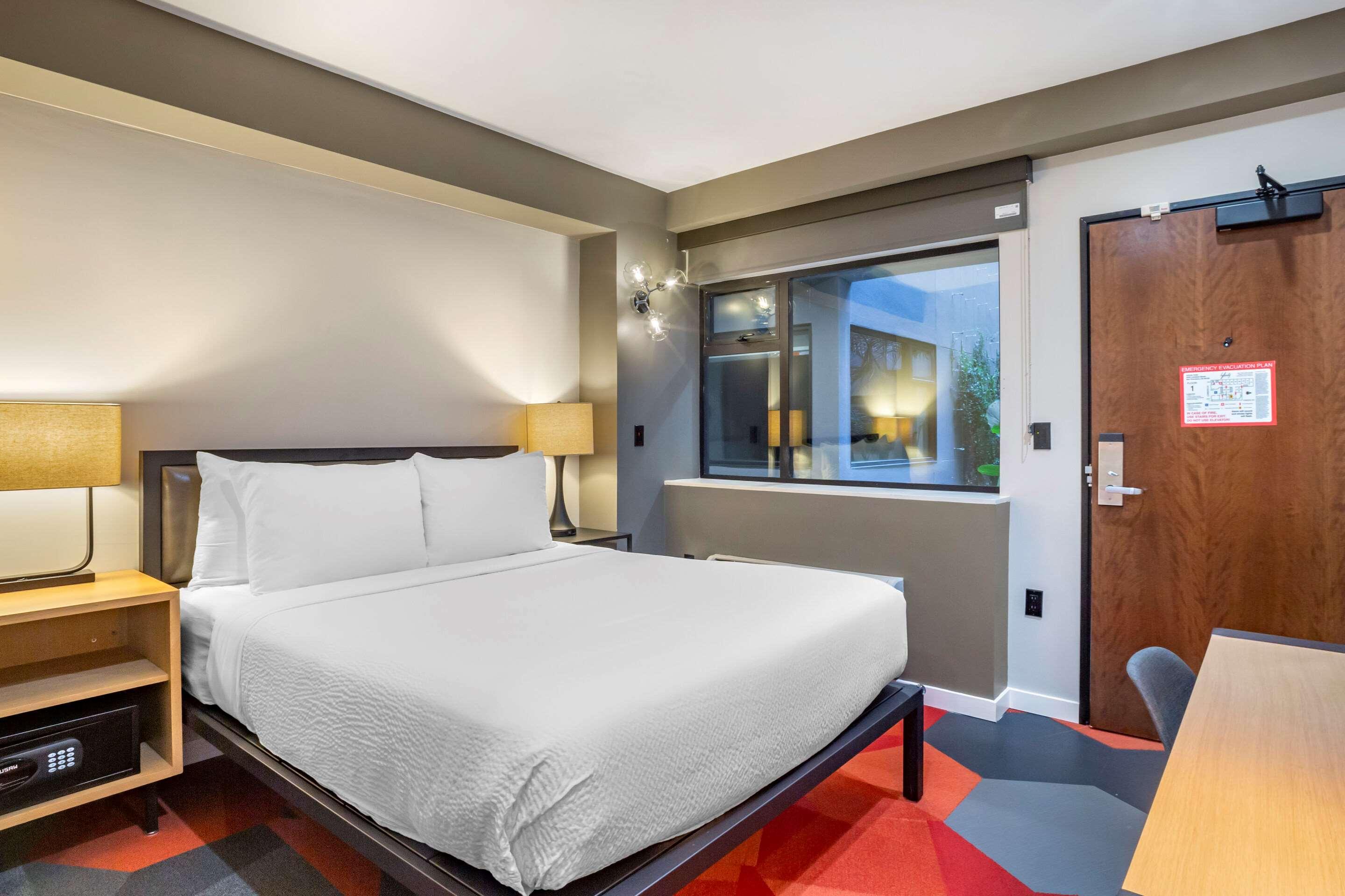 Infinity San Francisco, Tapestry Collection By Hilton Hotel