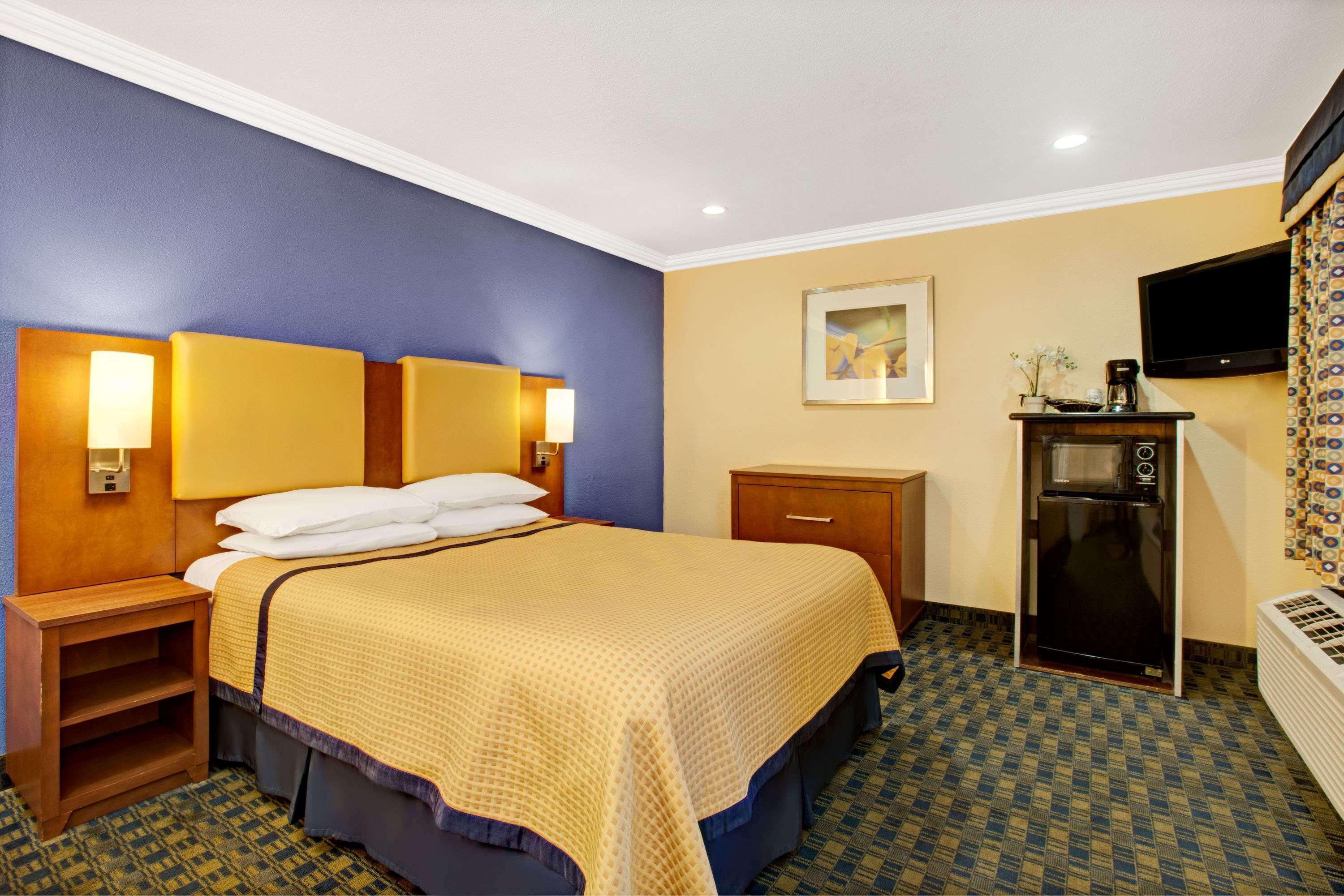 Hotel Days - Lombard 2*