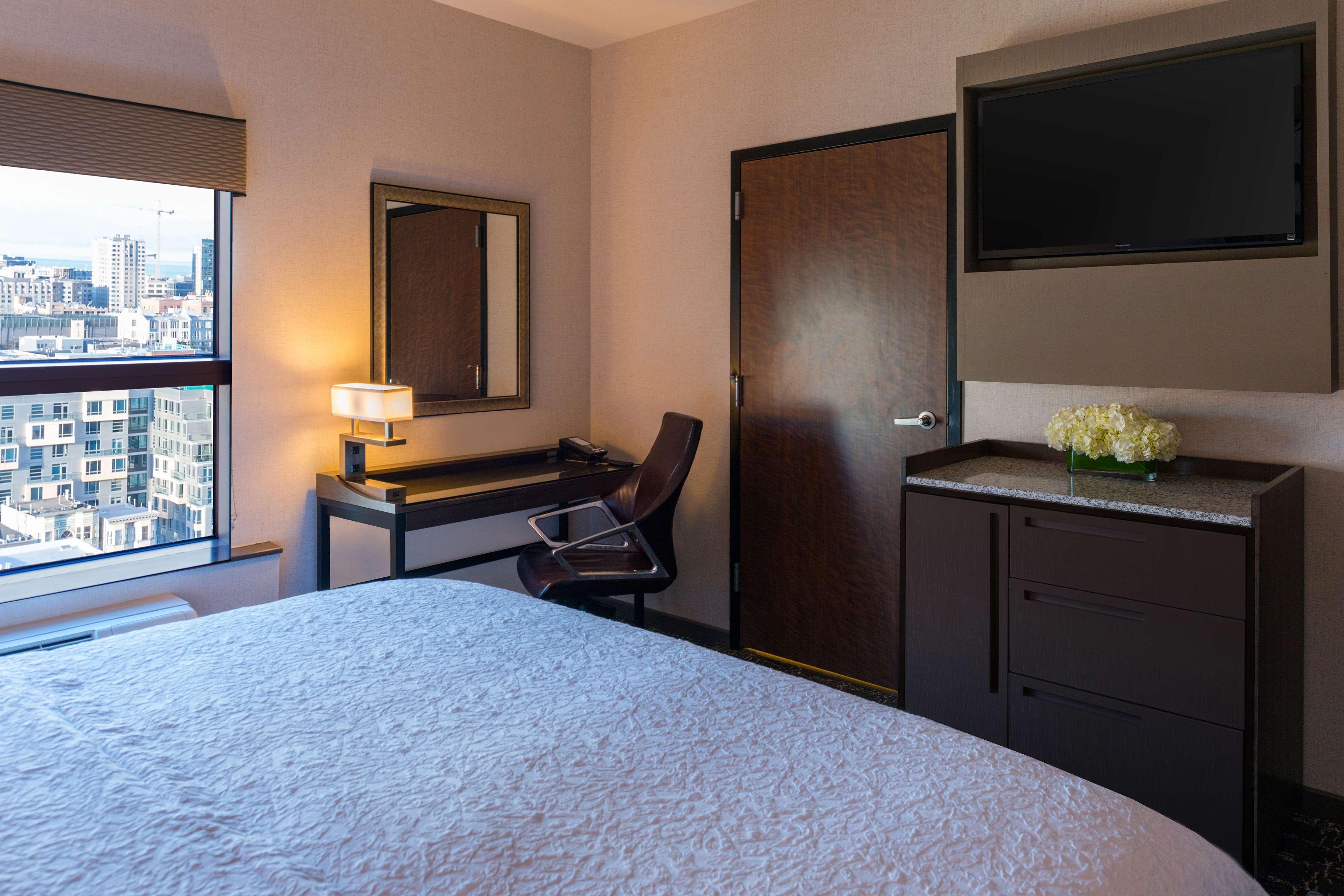 Hampton Downtown/convention Center Hotel 3*