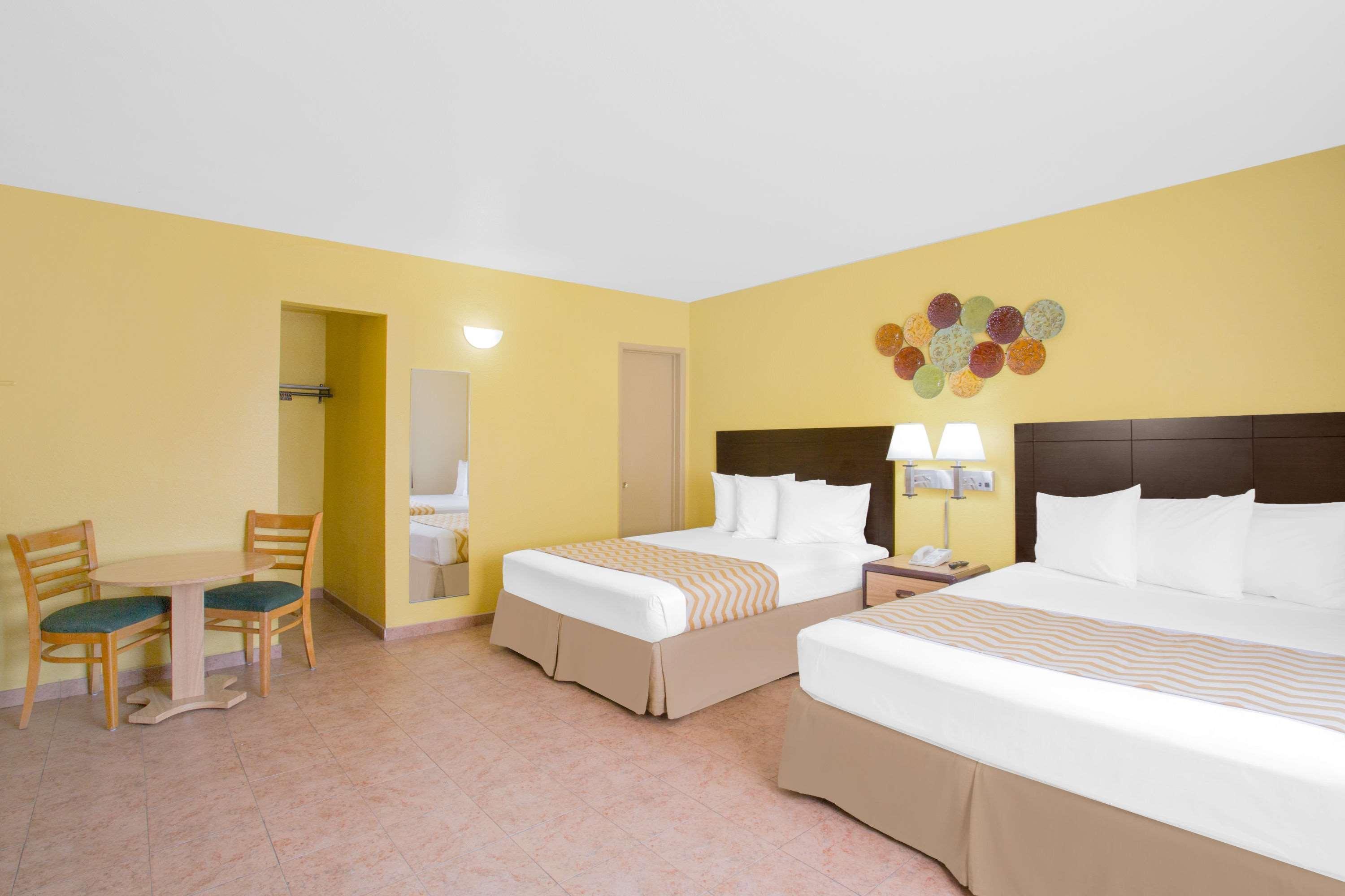 Travelodge By Wyndham Motel