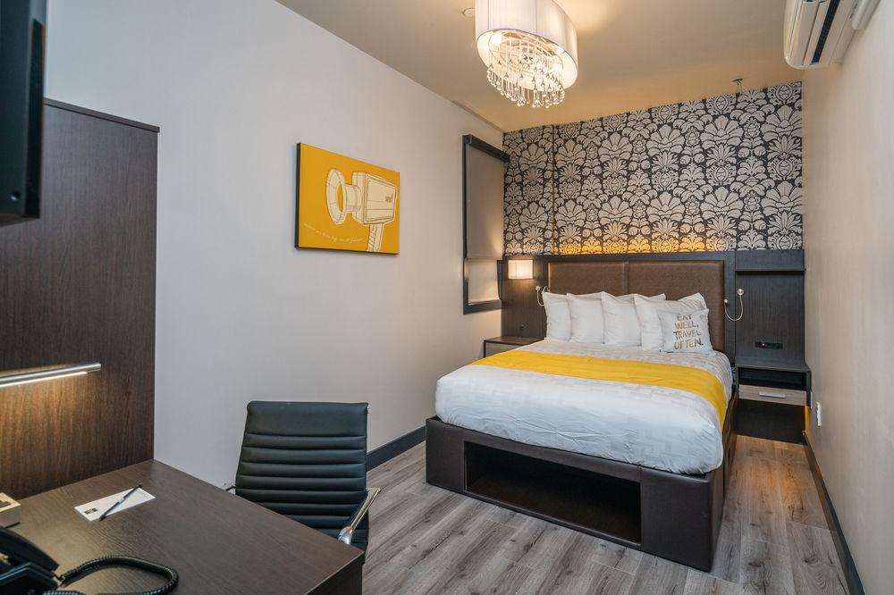 Epik Hotel 4*