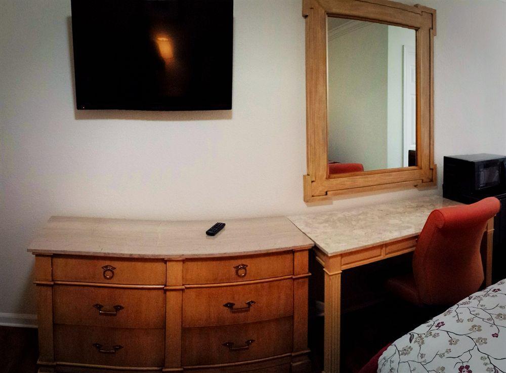 Motel Lombard Plaza 2*