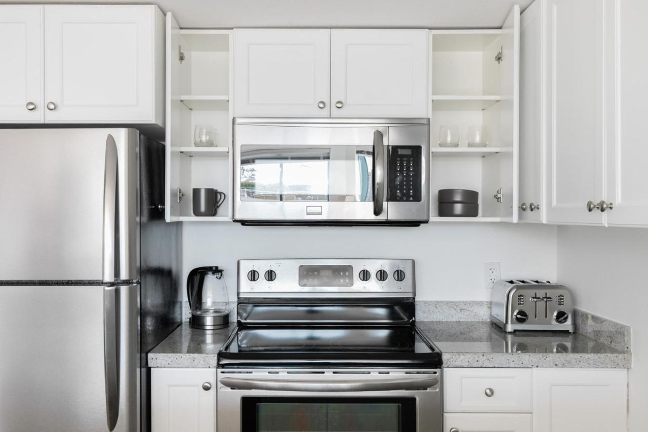Waterfront S 2br W Pool Tennis Sfo-426 Apartment