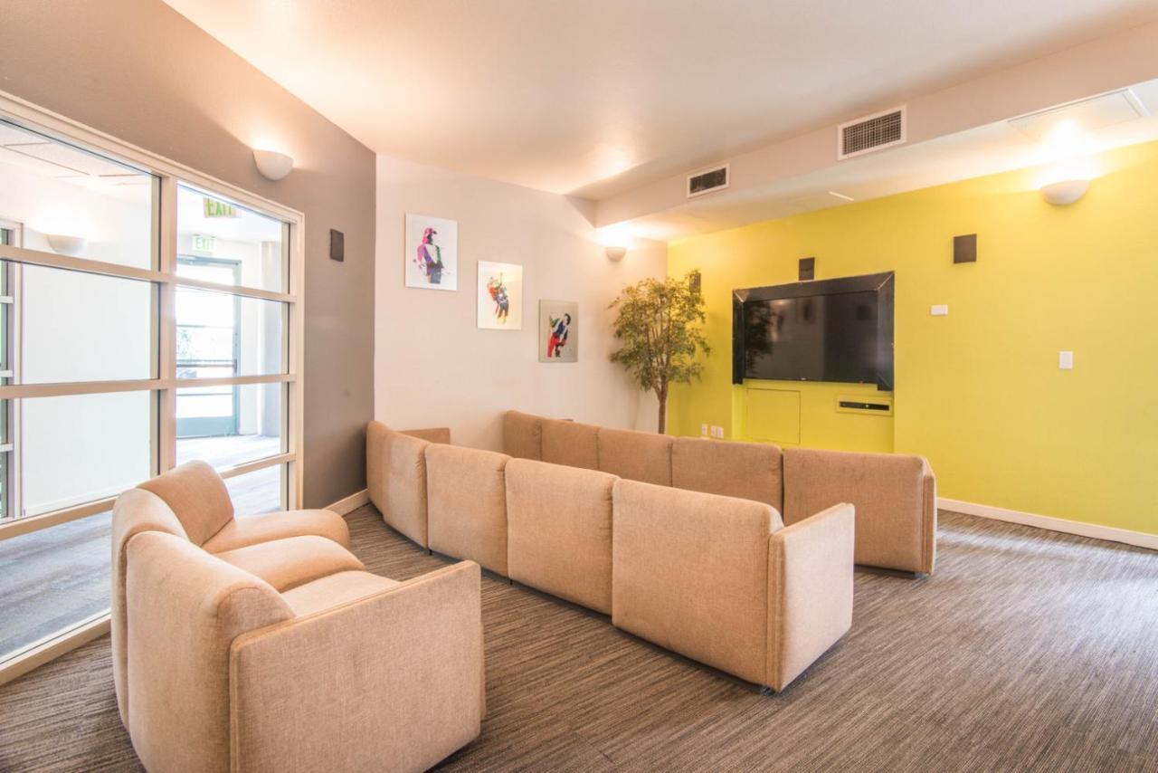 Apartment S W Movie Nr Att Park Sfo-151