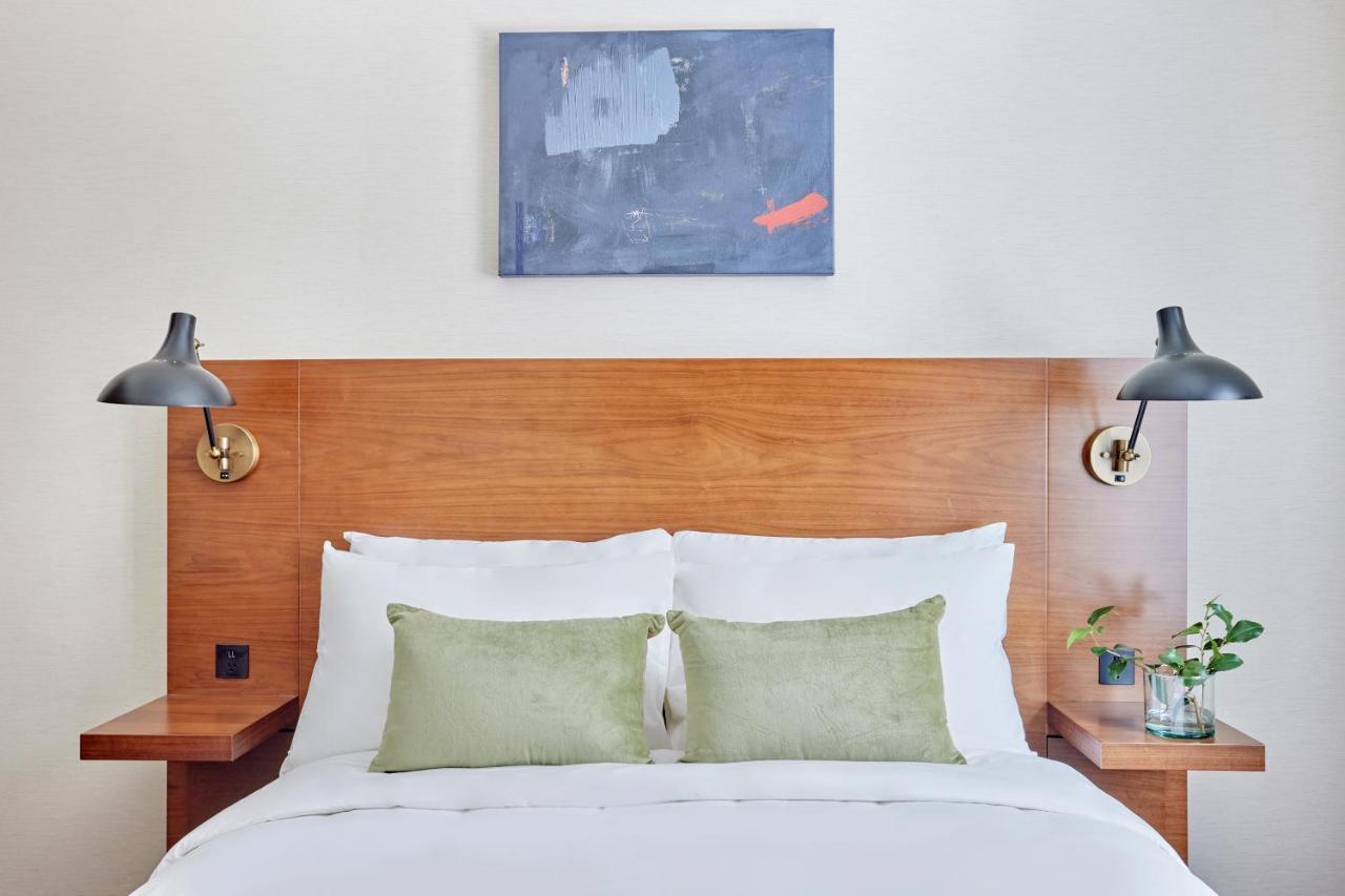 Found Hotel,