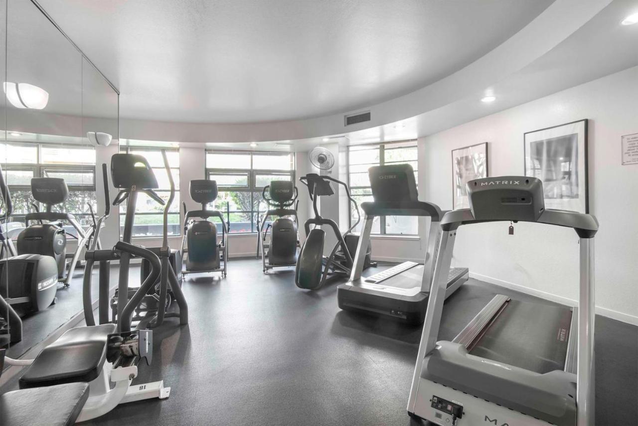 S 2br W Pool Nr Att Park Sfo-322 * San Francisco