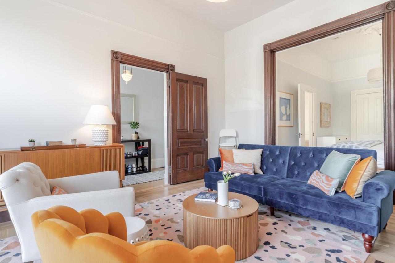 Stylish And Spacious 2nd Flr 2 Bedroom Victorian Holiday home