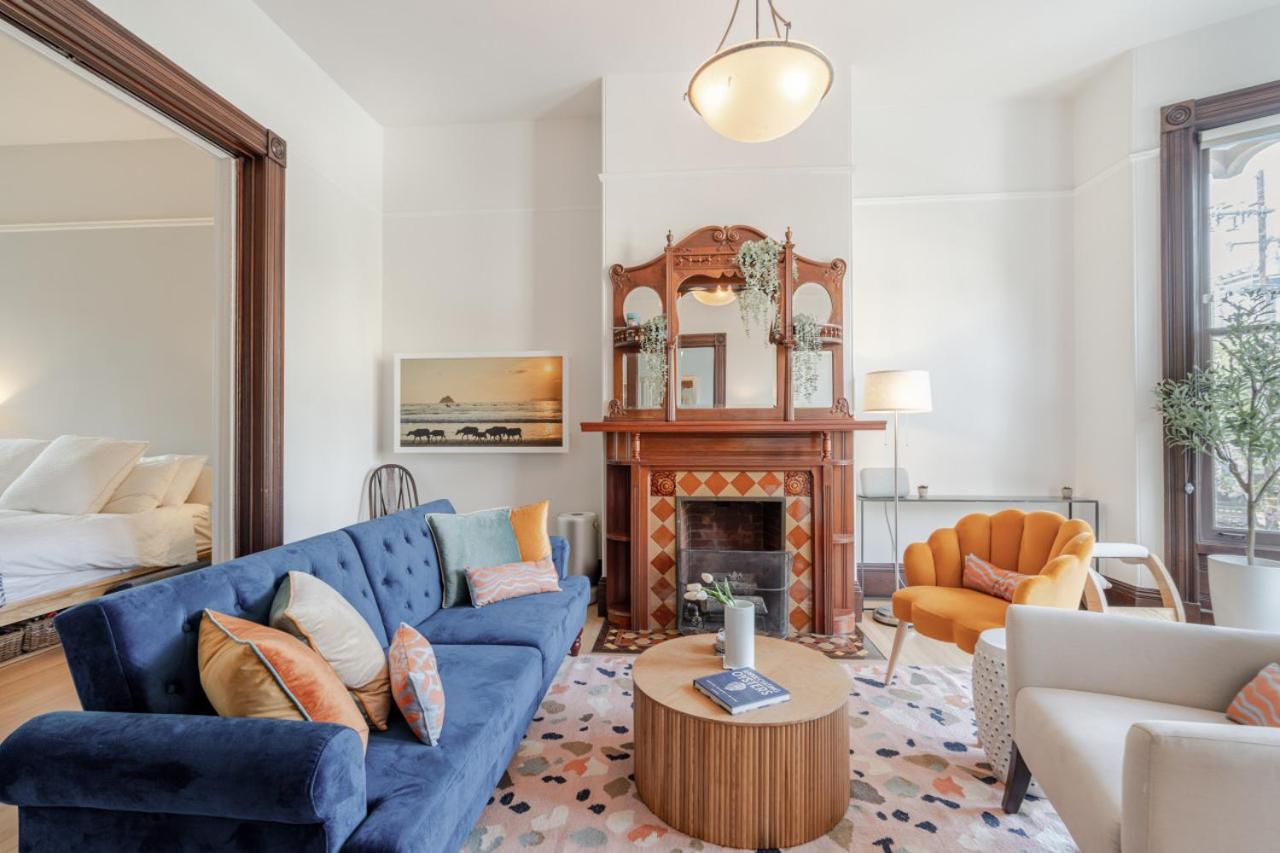 Stylish And Spacious 2nd Flr 2 Bedroom Victorian Holiday home