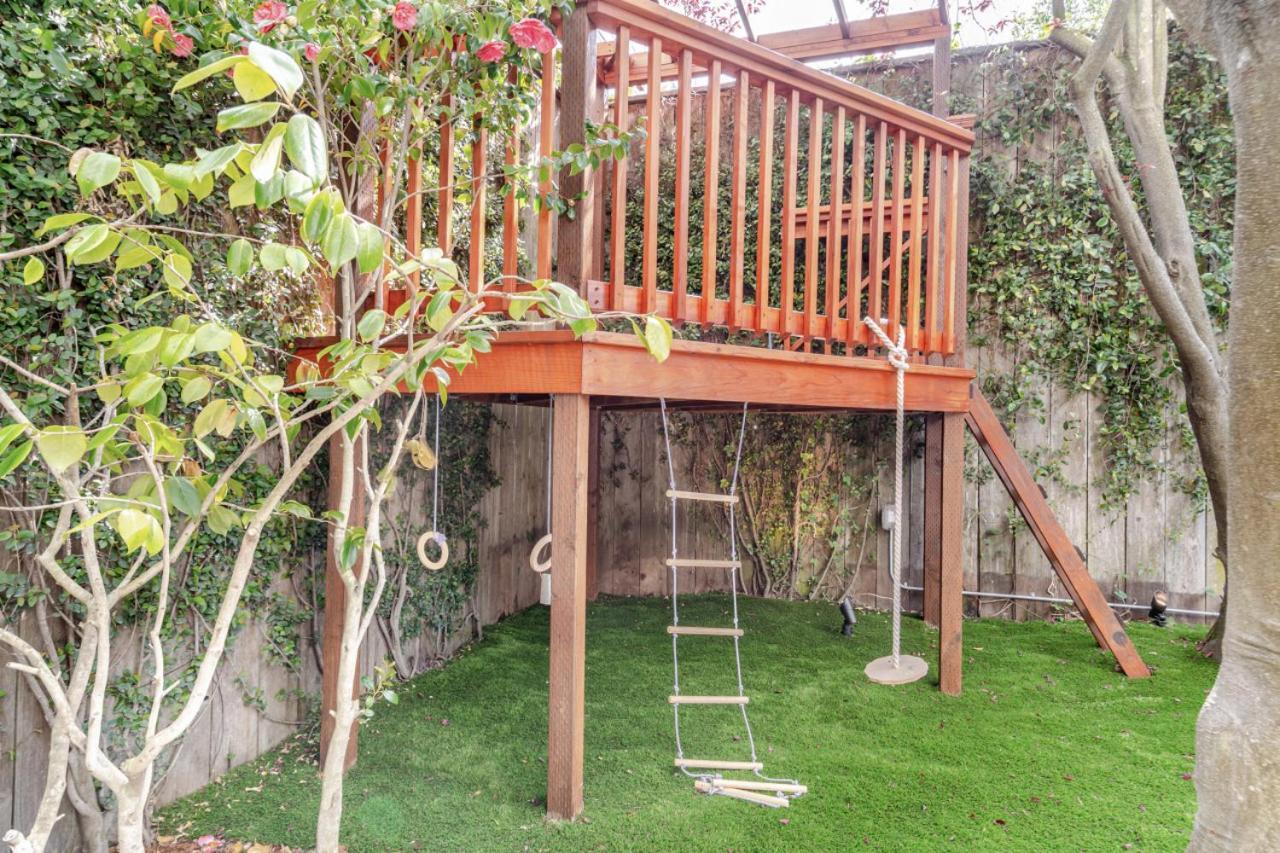 Stylish And Spacious 2nd Flr 2 Bedroom Victorian Holiday home *