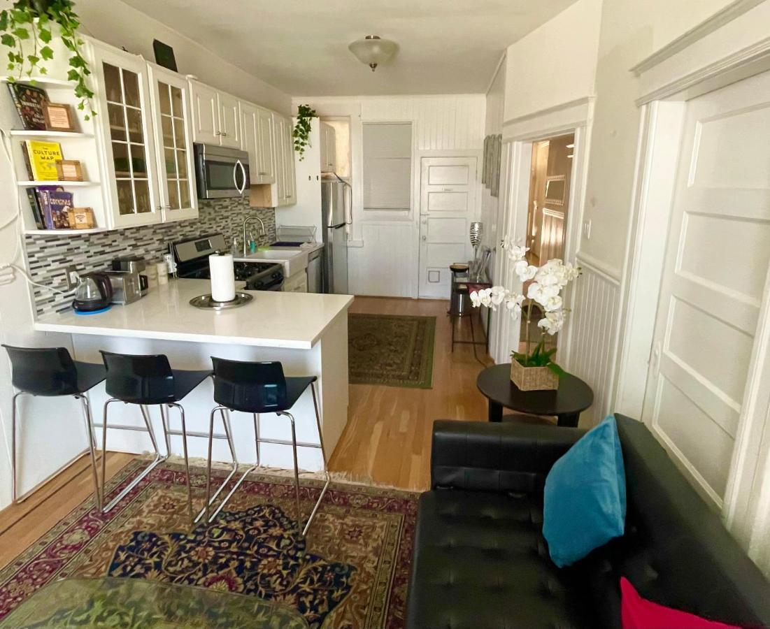 With Amazing Views From Roofdeck - North Apartment