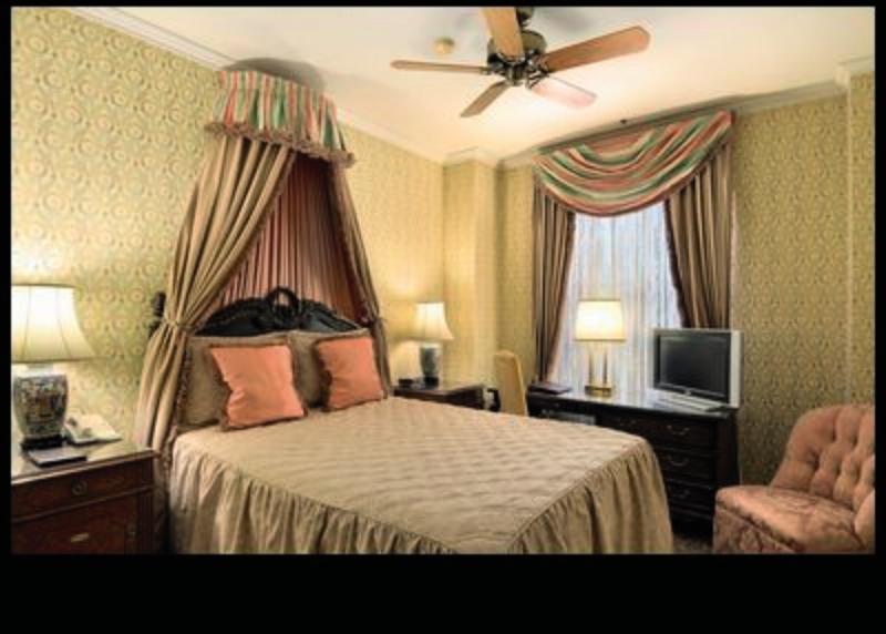 Hotel Warwick 4*