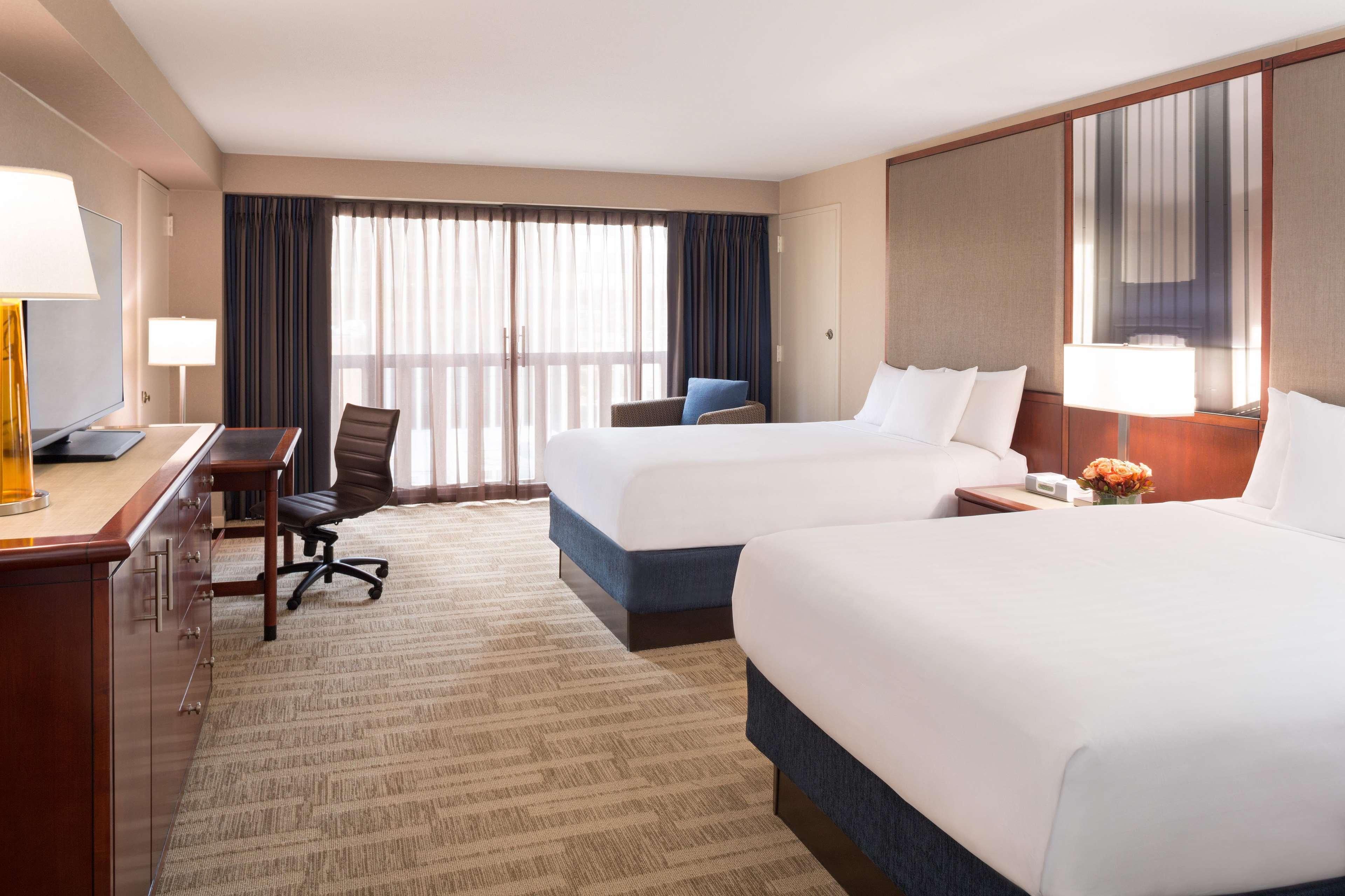 Hyatt Regency Hotel 4*