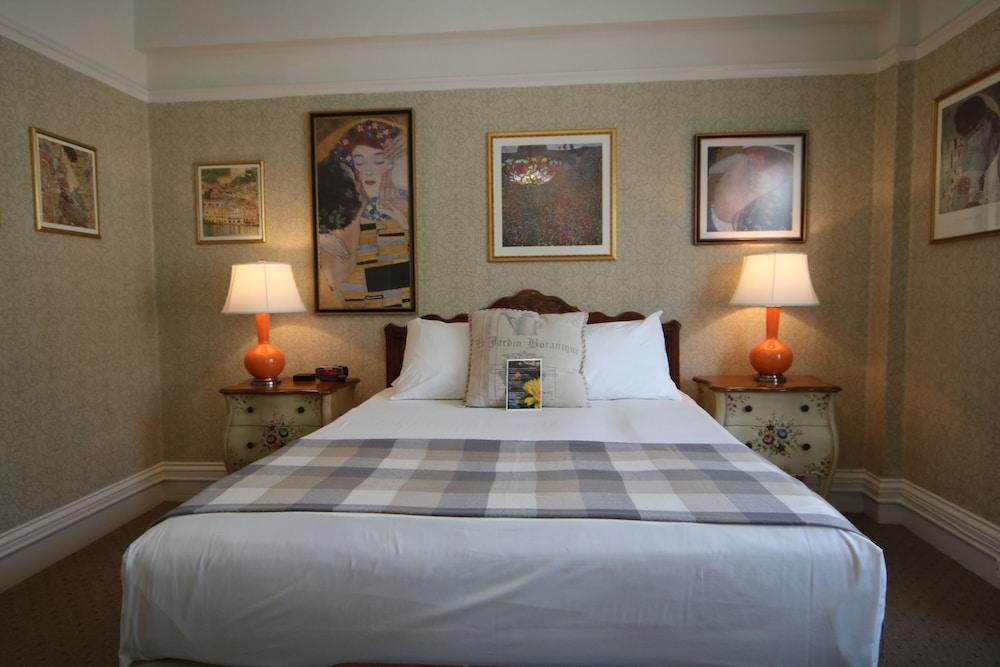 Cornell De France Hotel 3*