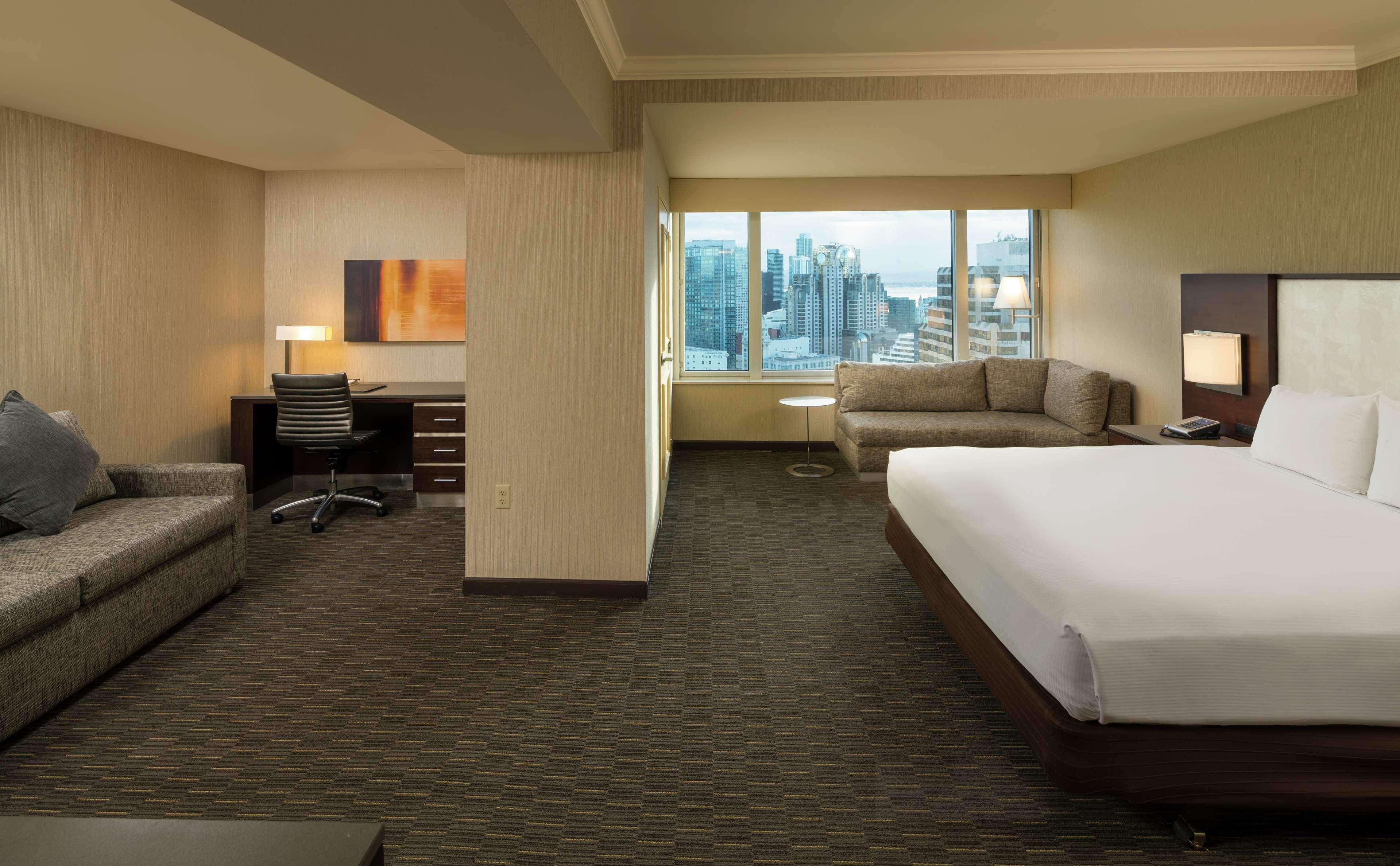 Hilton Union Square 4*