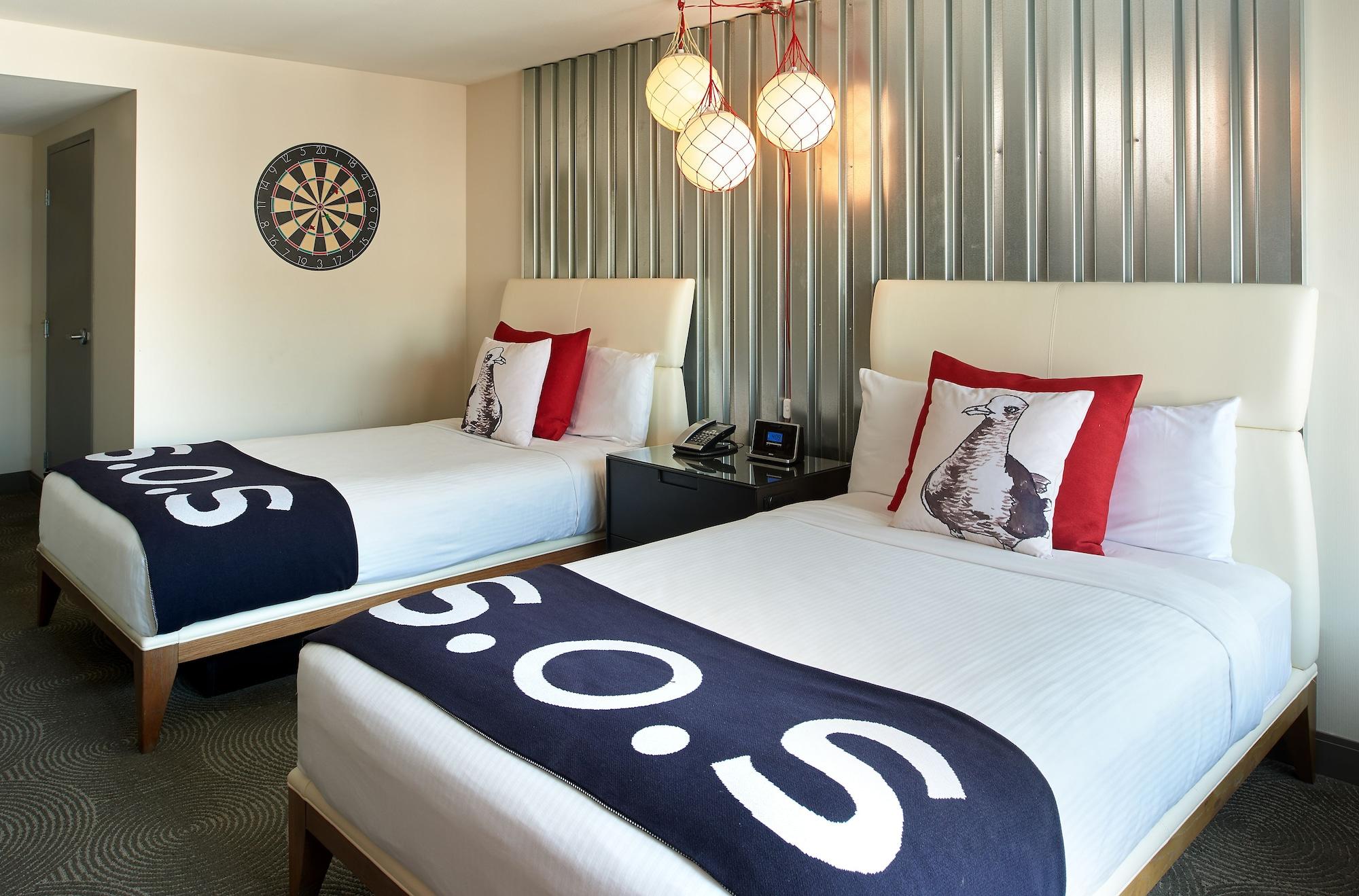 Zephyr Hotel 4*
