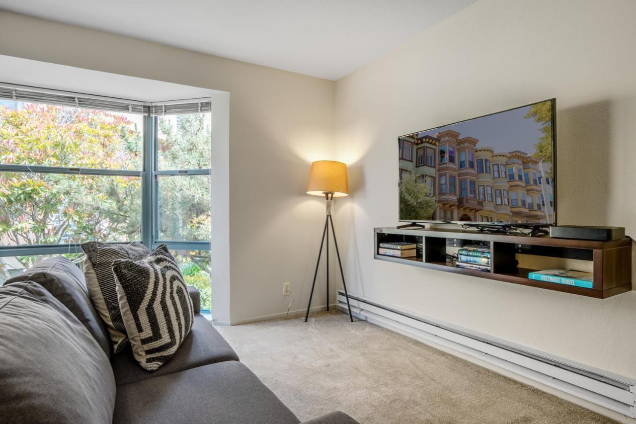 Apartment S W 3 Pools Sauna Nr Sf Bay Sfo-150