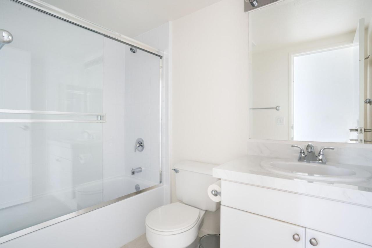 South 2br W Pool Tennis Sfo-1400