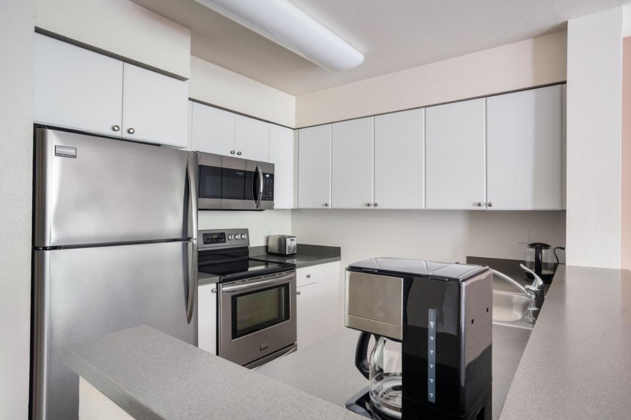 South 2br W Pool Tennis Sfo-1400 Apartment