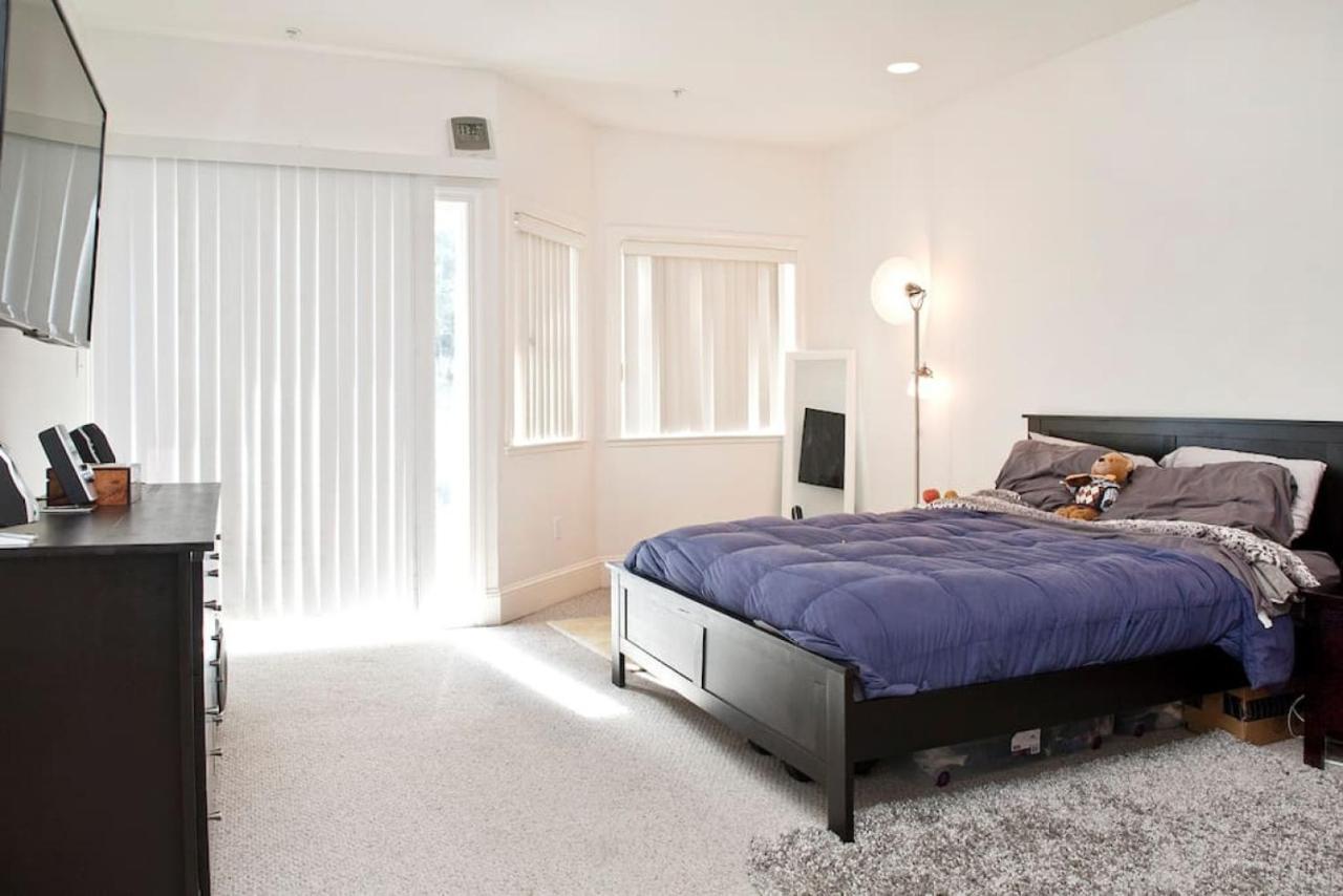 Huge Open Concept Living In Location * San Francisco