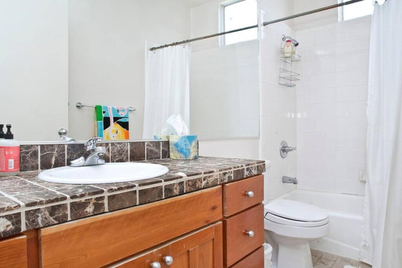 Holiday home Huge Open Concept Living In Location