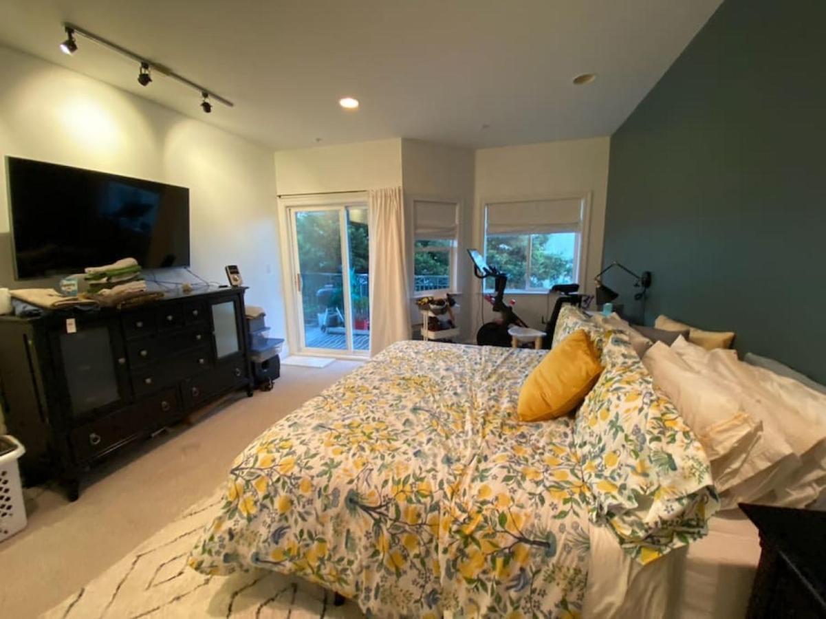 Holiday home Huge Open Concept Living In Location *