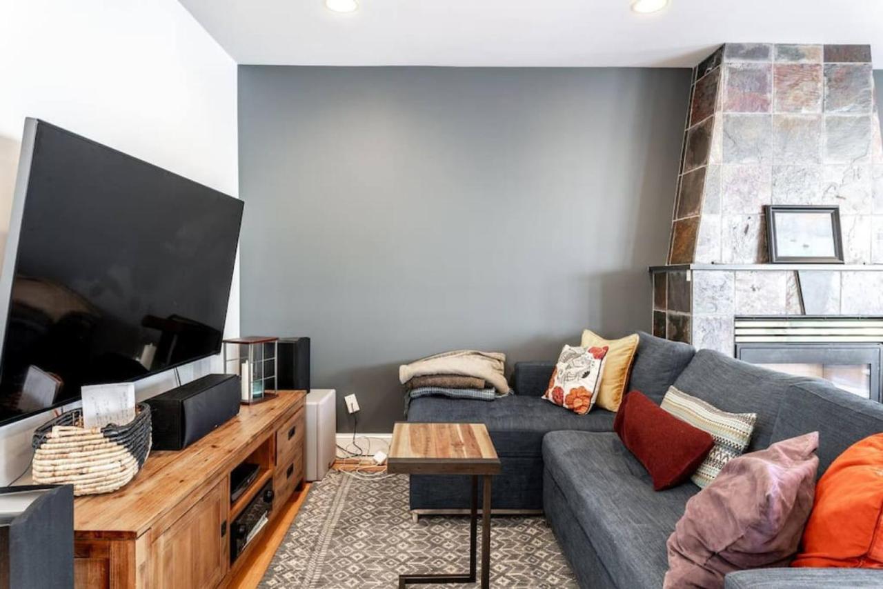 Holiday home Huge Open Concept Living In Location *