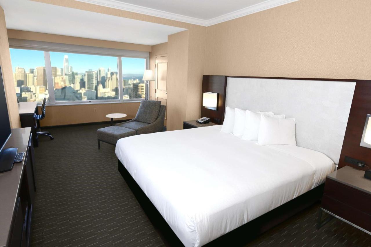 Hilton Union Square 4*