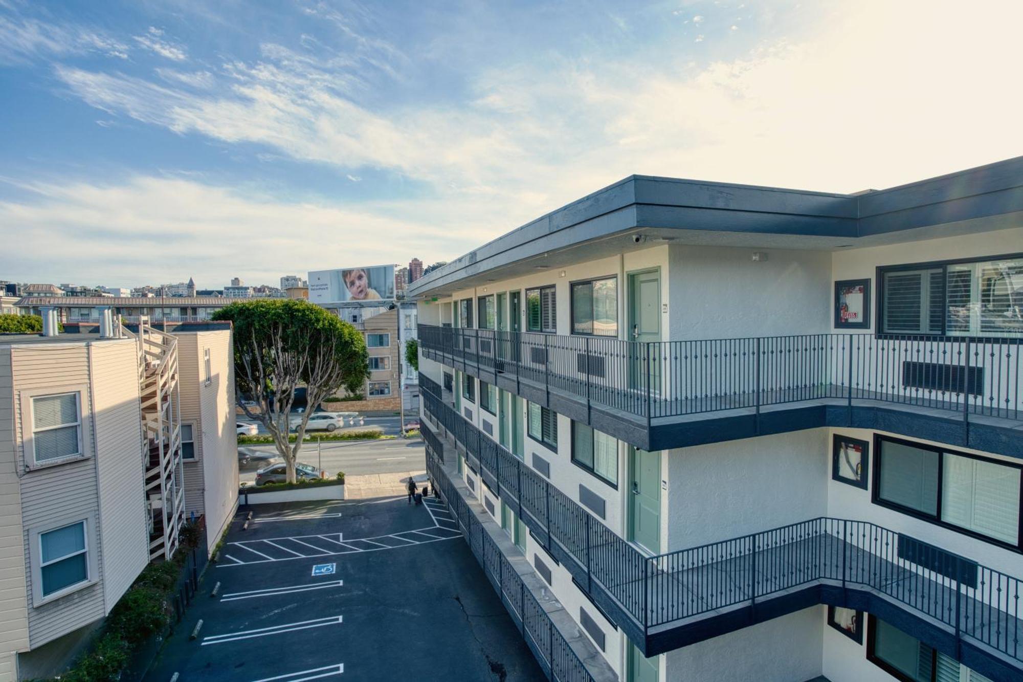 La Casa Inn 2*