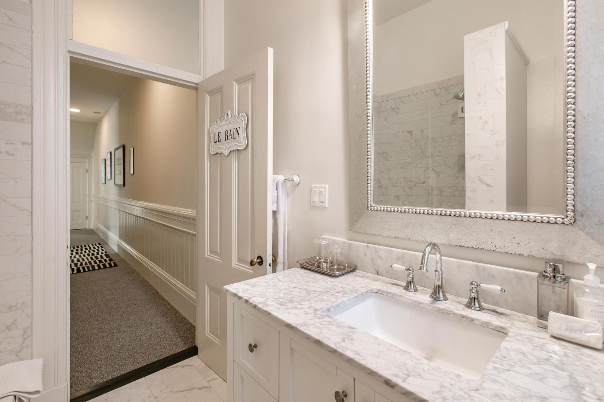 Pacific Heights Victorian Bedroom And Bathroom * San Francisco