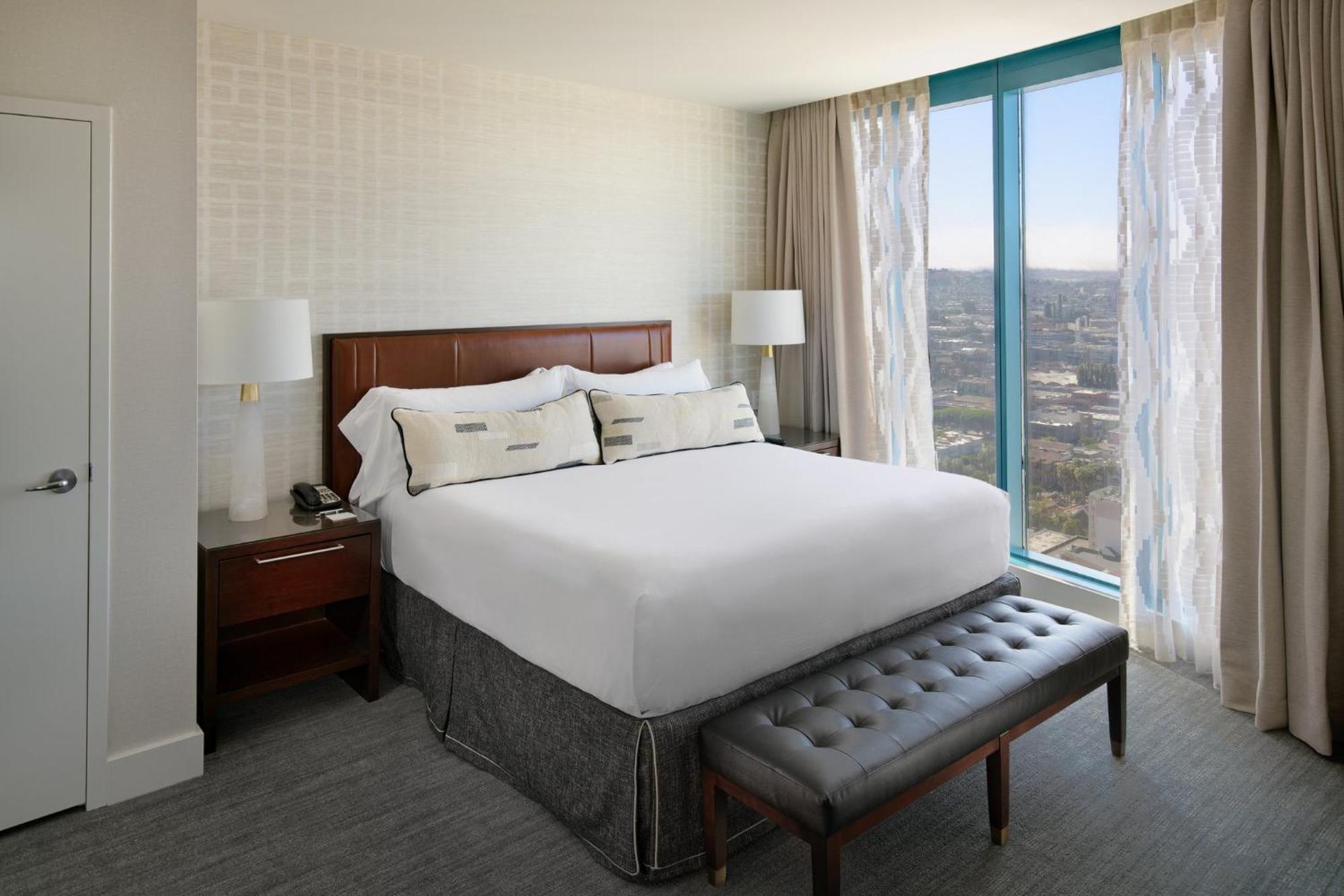Intercontinental By Ihg Hotel 4*