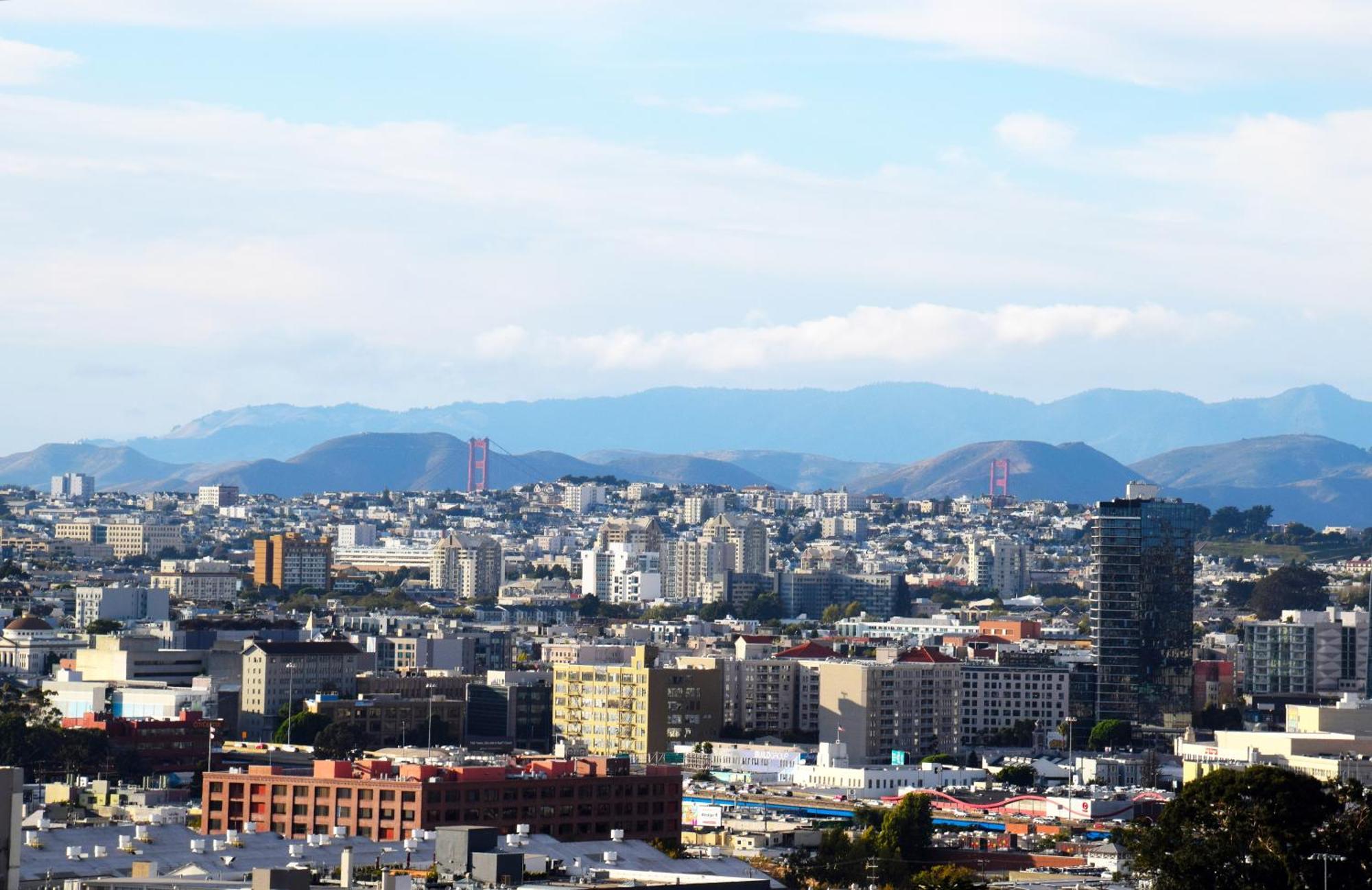 Hilltop Views - Spacious Flat For Fun & Work Apartment San Francisco
