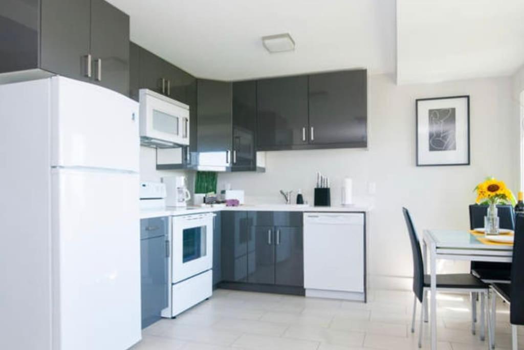 Beautiful Downtown & Bay Bridge, Vineyard Views! Apartment
