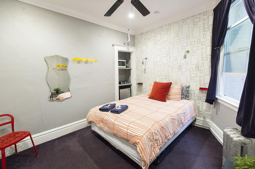 Hostel Ansonia *