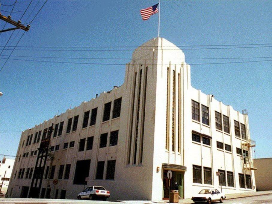 Beautiful Downtown & Bay Bridge, Vineyard Views! Apartment