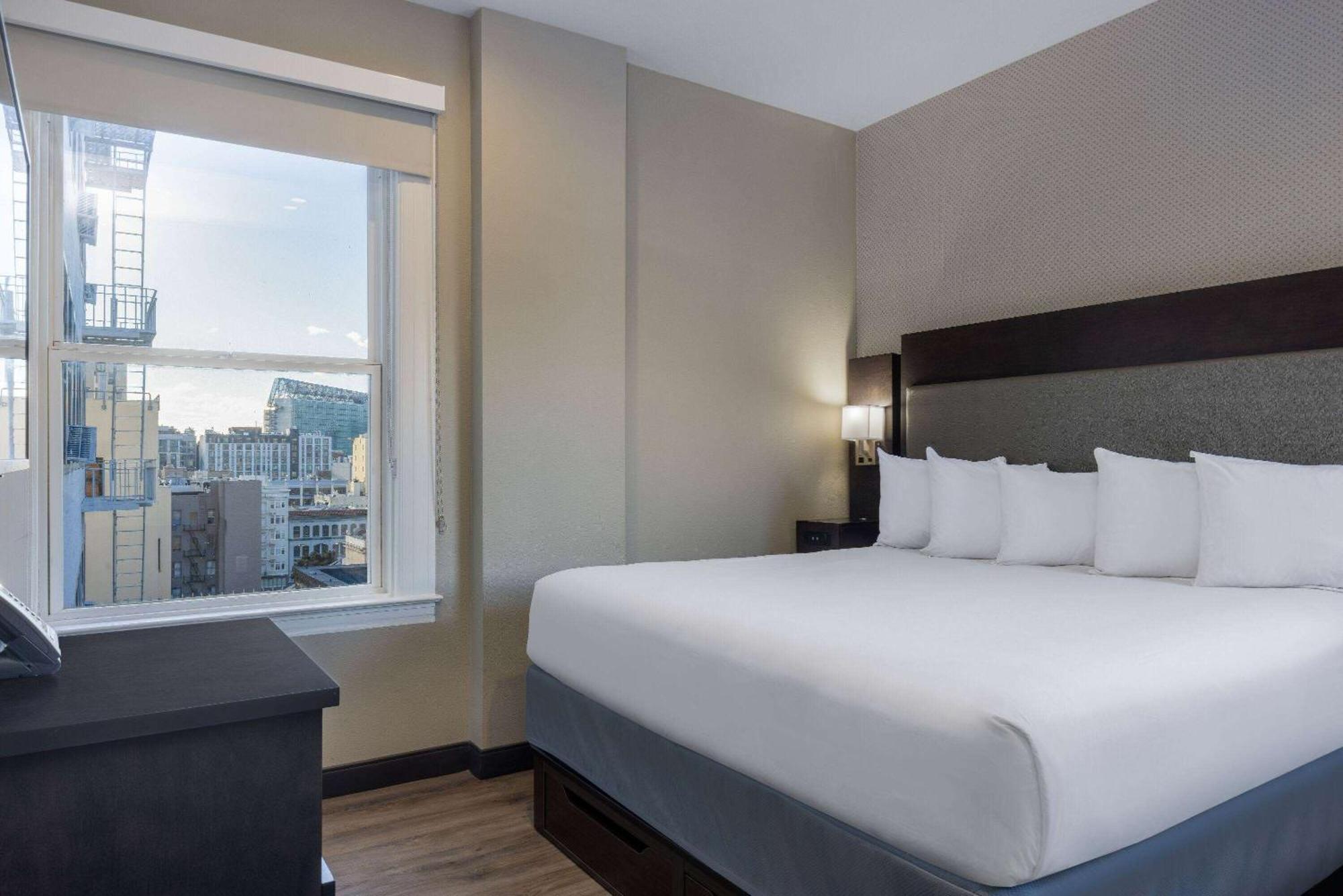 Hotel Super 8 By Wyndham San Francisco/union Square Area